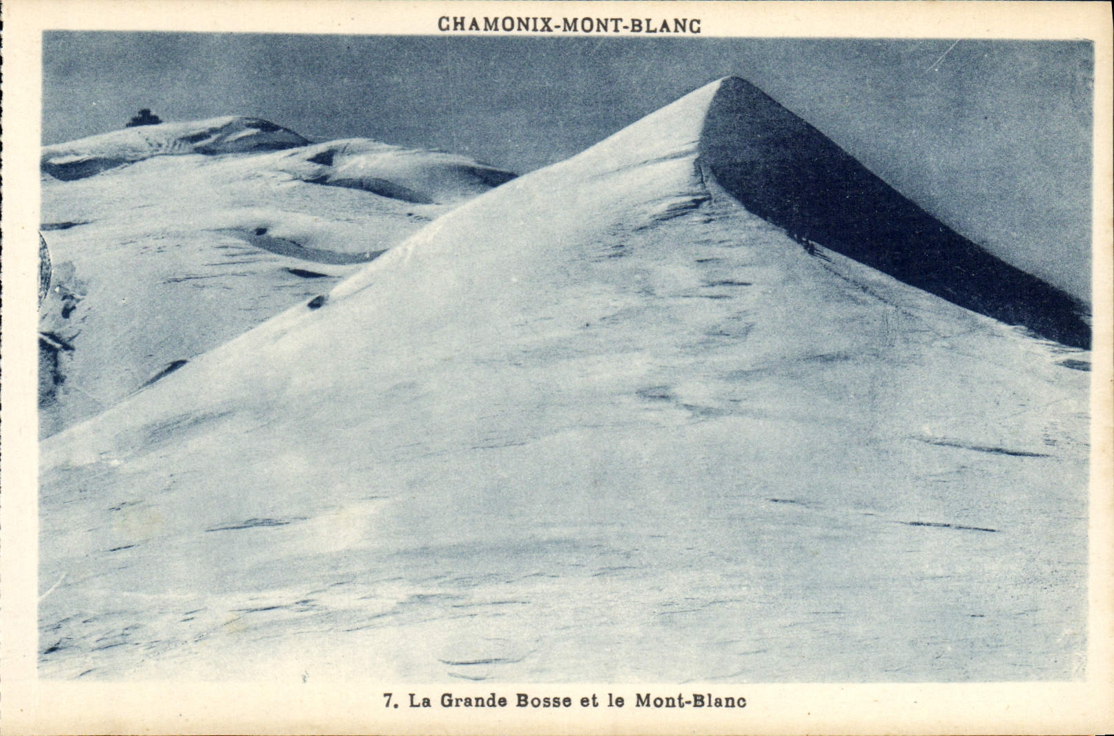 CPA Chamonix Mont Blanc La Grande Bosse et le Mont Blanc 