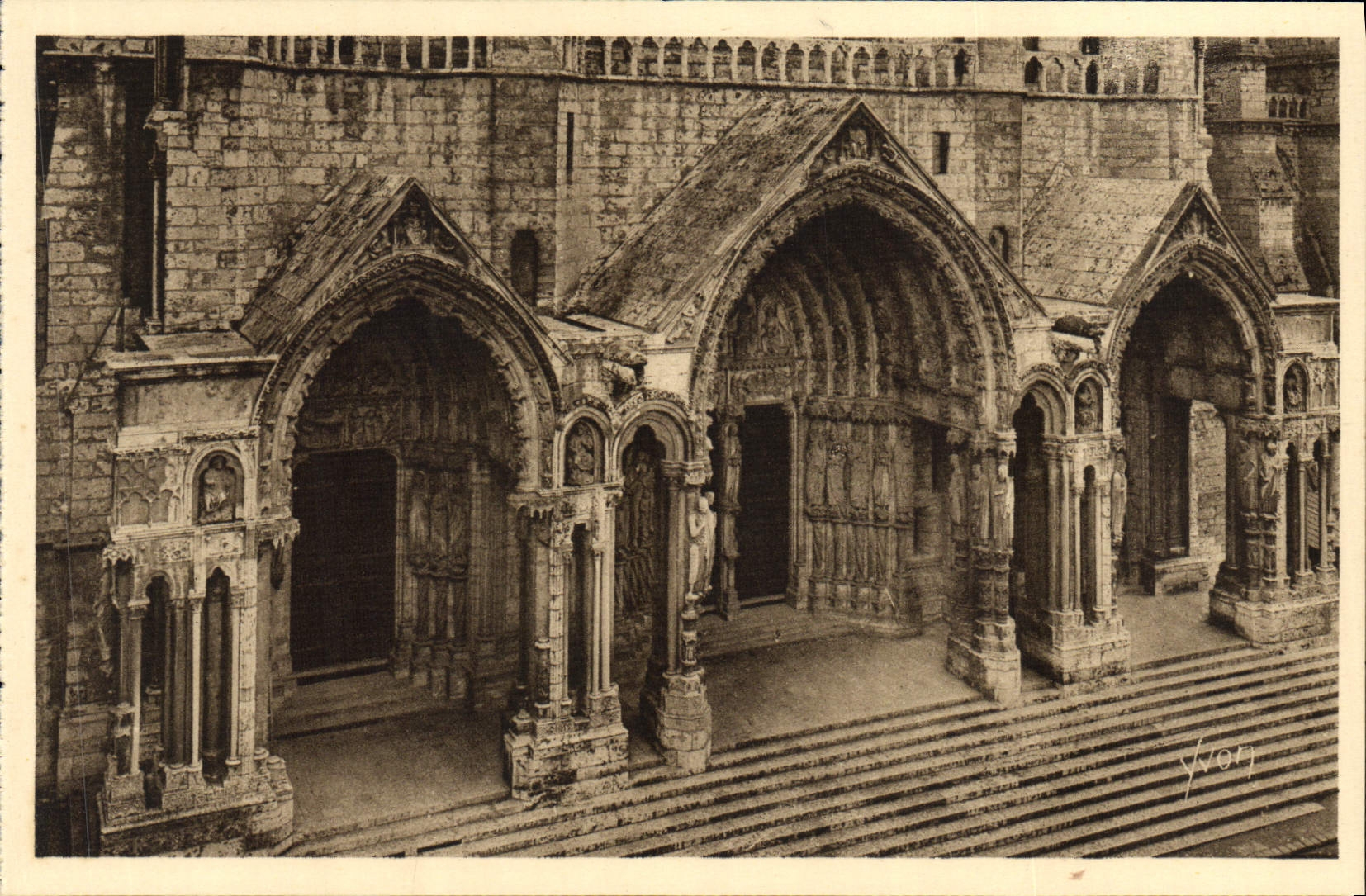 POSTAL Chartres de la VENDIMIA la puerta norteña