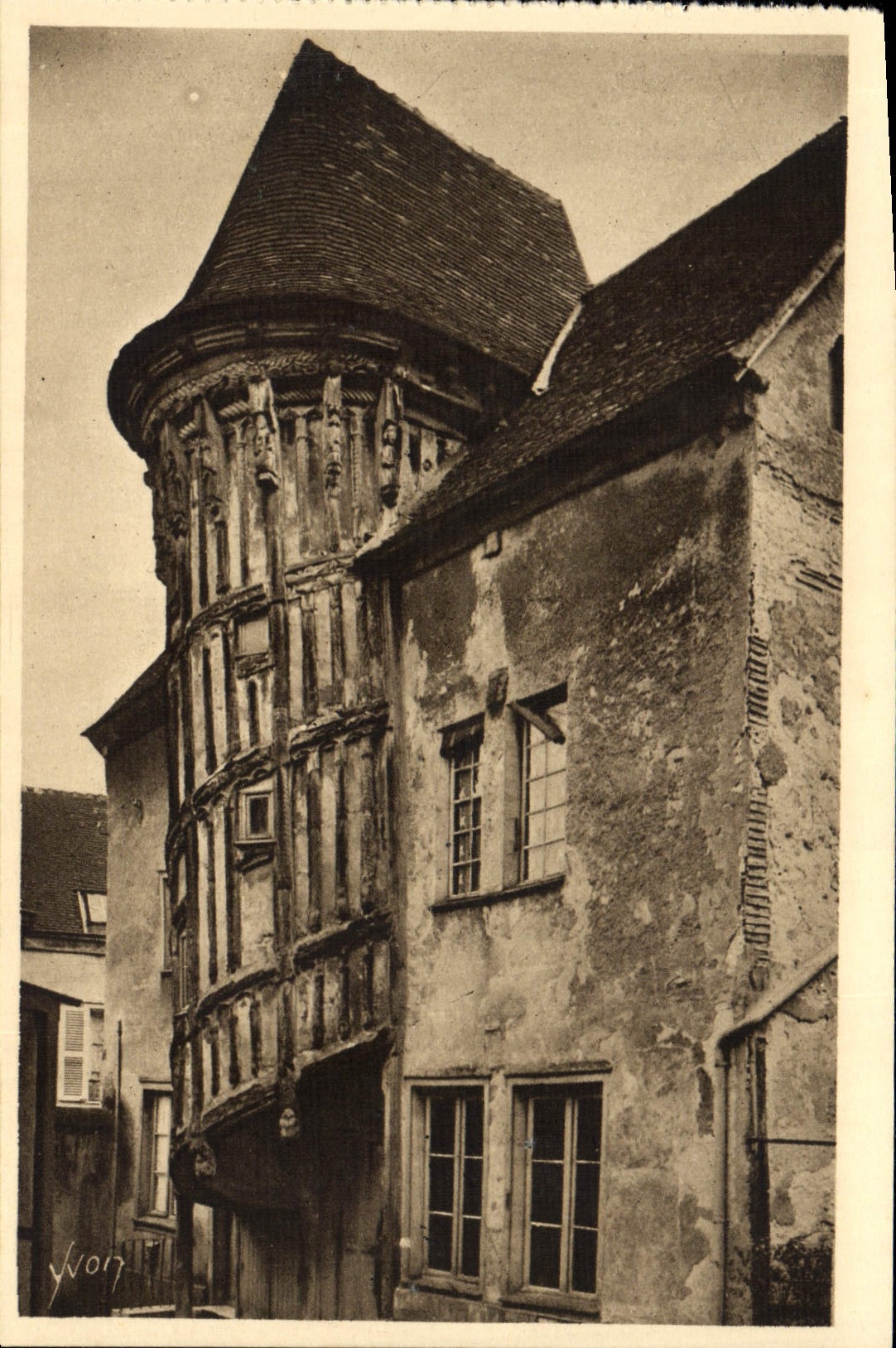 CPA Chartres L'Escalier de la Reine Berthe 