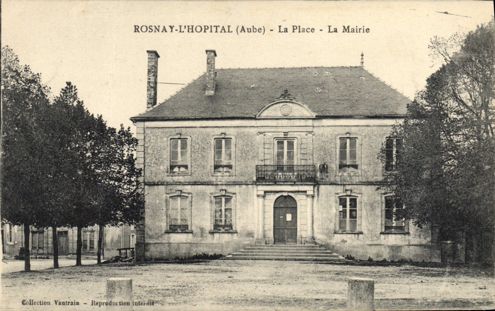 VINTAGE POSTCARD Rosnay the Hospital the Place the Town hall