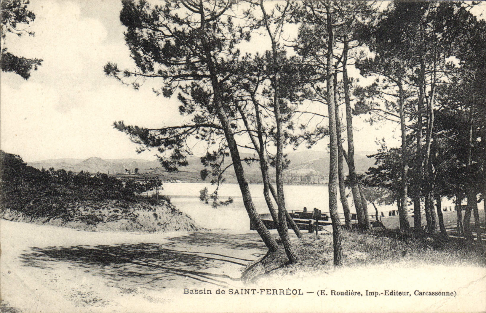 VINTAGE POSTCARD Basin of Saint Ironwood