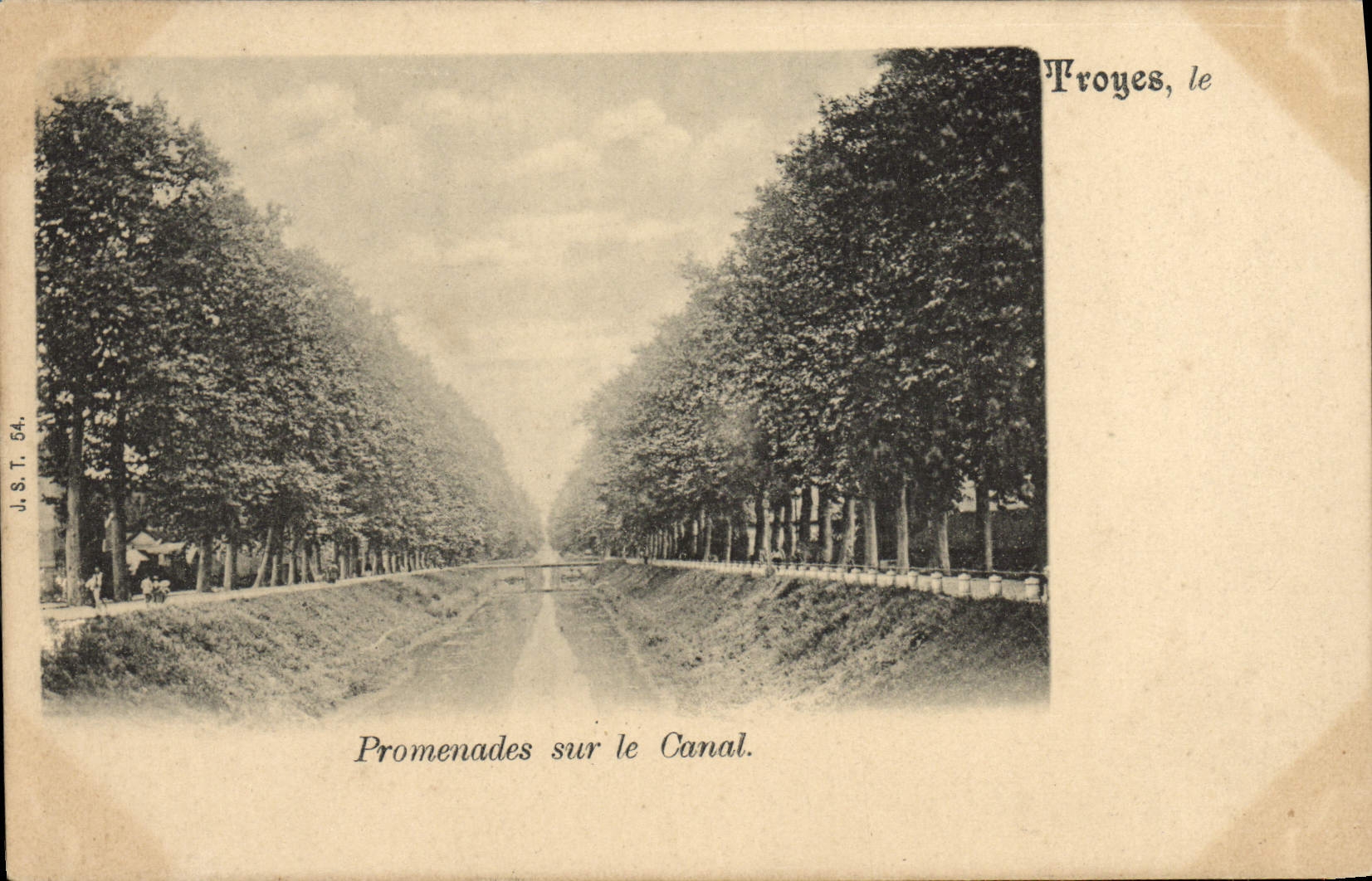 VINTAGE POSTCARD Troyes Walks on the Canal