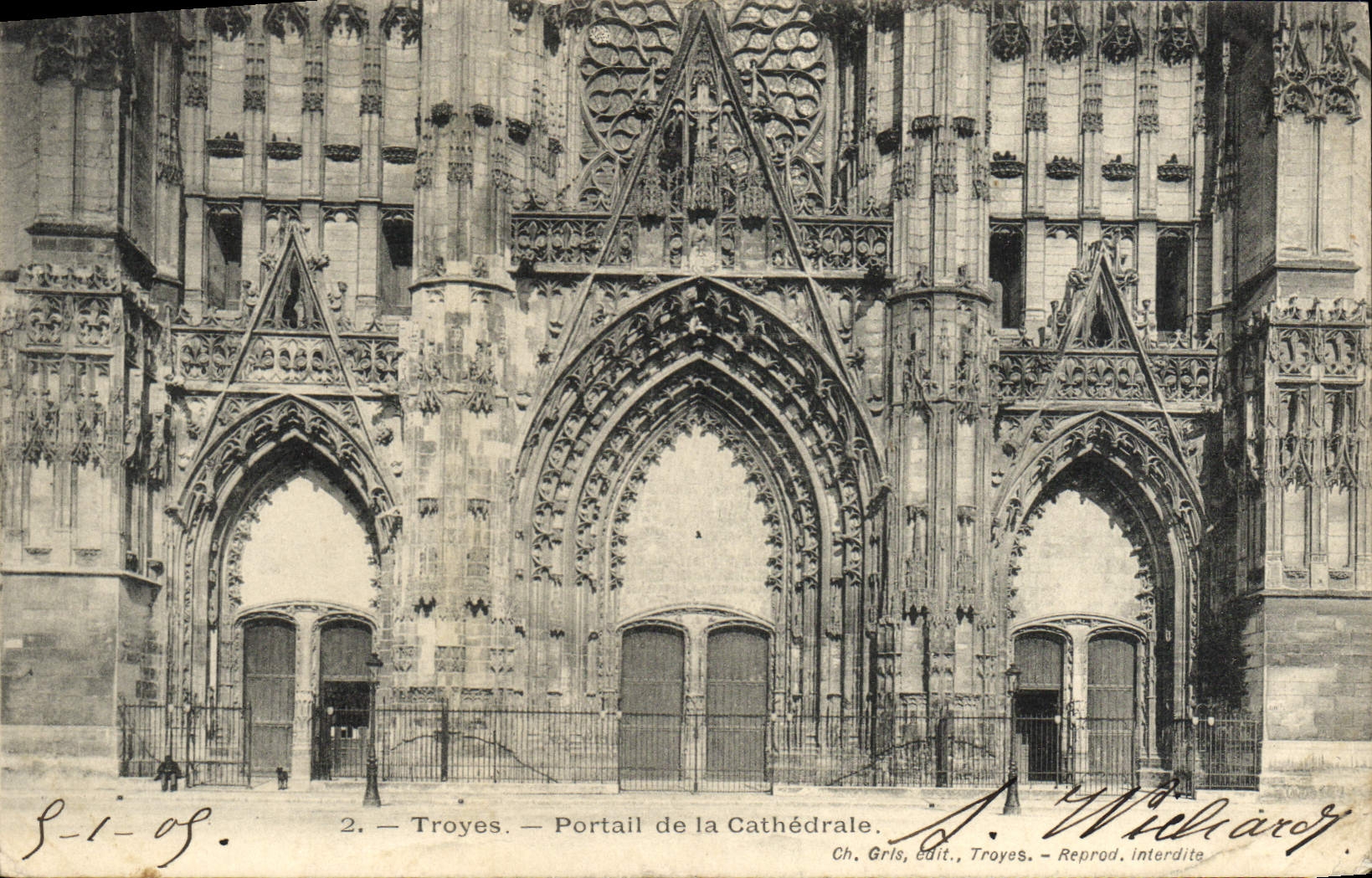 CPA Troyes Portail de la Cathedrale 