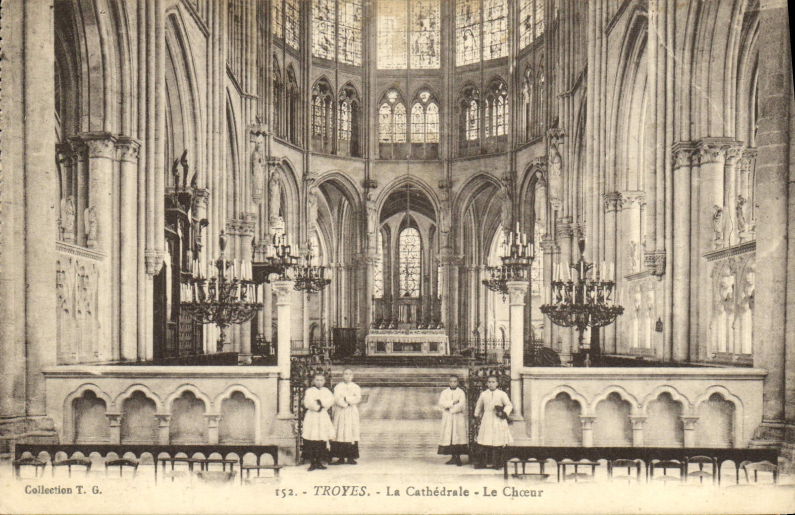 CPA Troyes La Cathedrale Le Choeur 