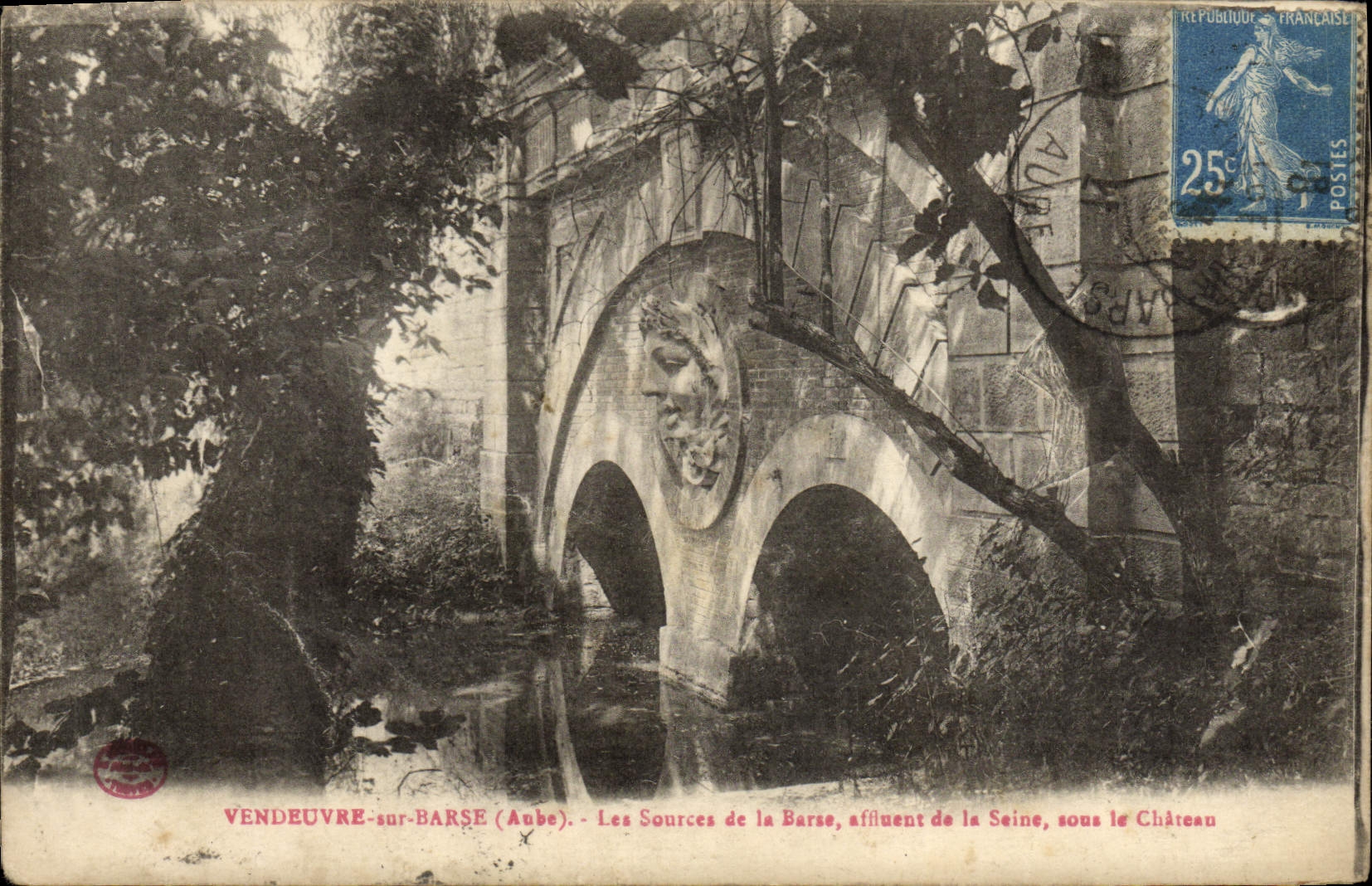 POSTAL Vendeuvre de la VENDIMIA en Barse las fuentes de flujo de Barse del Seine debajo del castillo