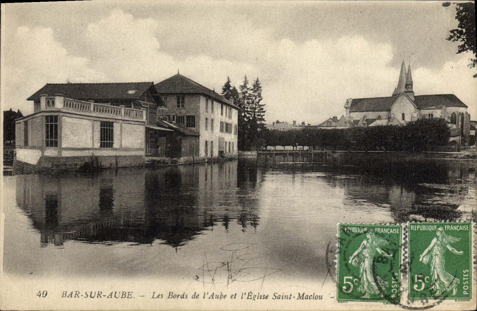 VINTAGE POSTCARD Bar on Paddle Edges of the Paddle and the Church Maclou Saint