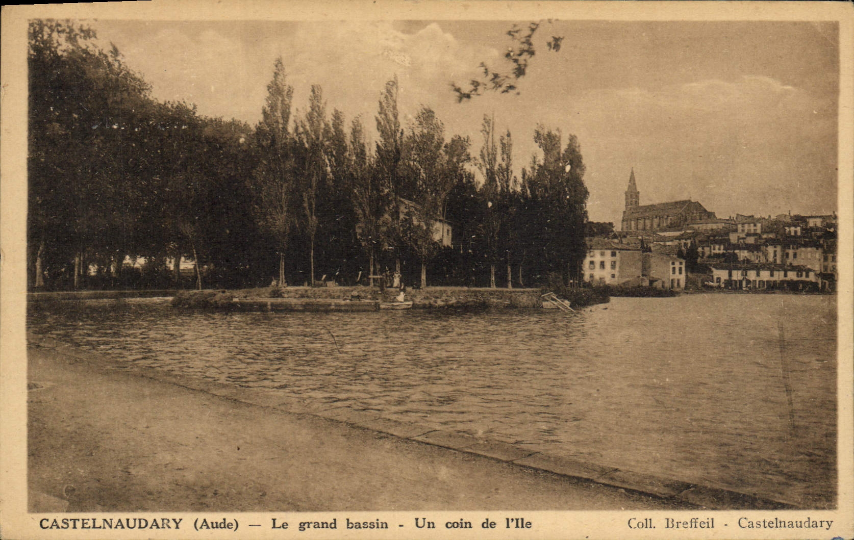 POSTAL Castelnaudary de la VENDIMIA el lavabo grande una esquina del i él