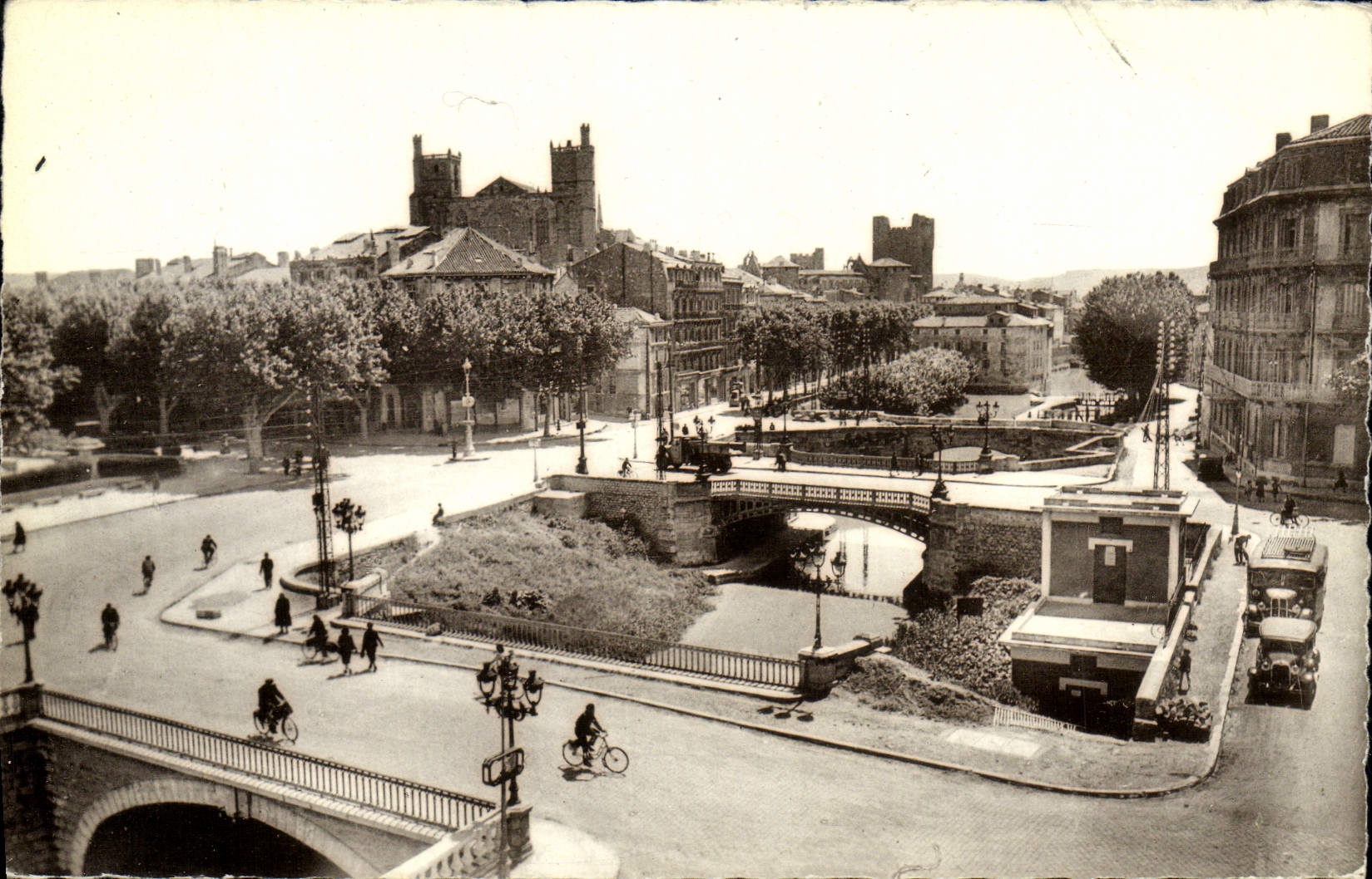 CPA Narbonne Les trois ponts