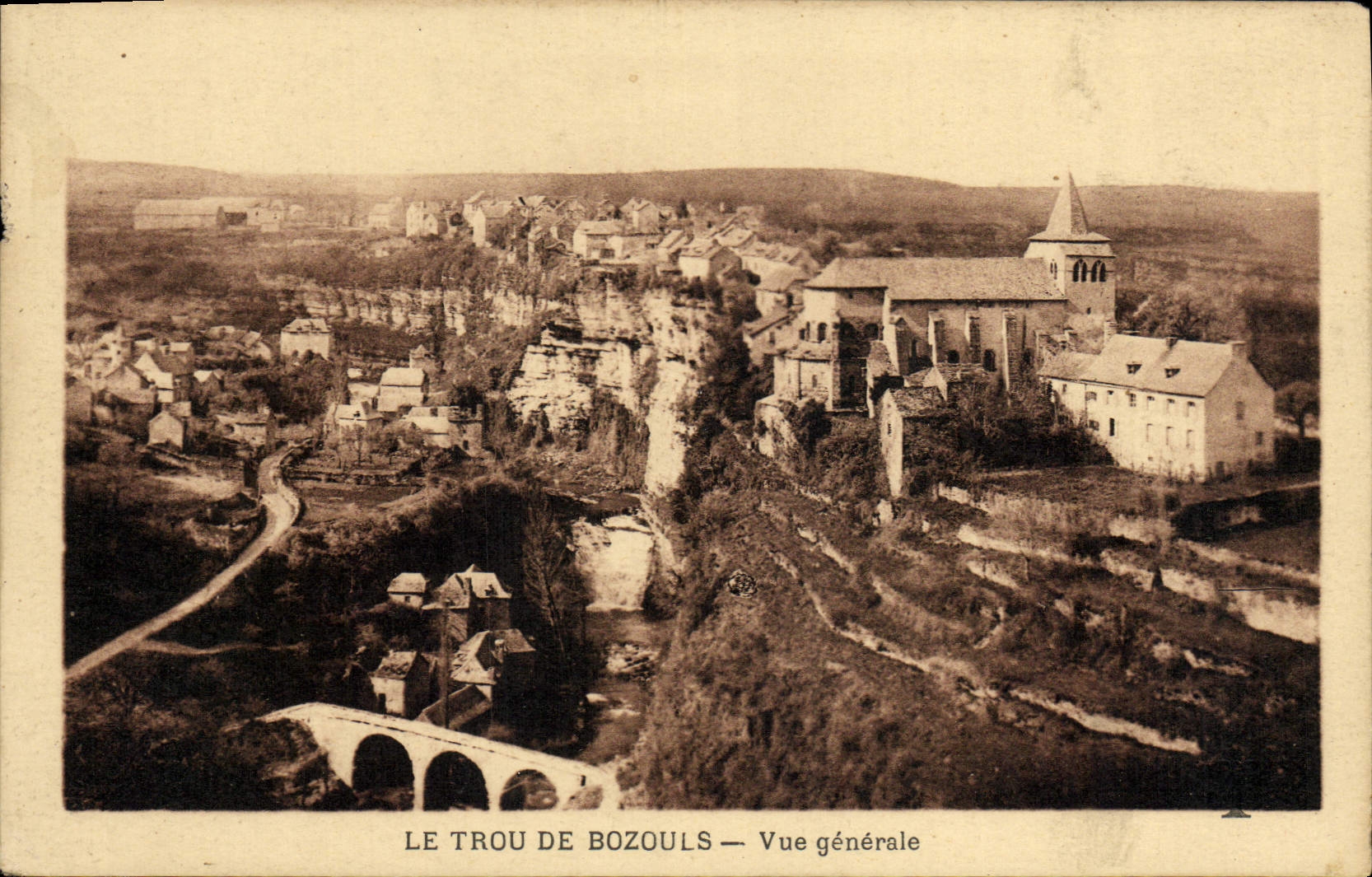 VINTAGE POSTCARD the Hole De Bozouls View