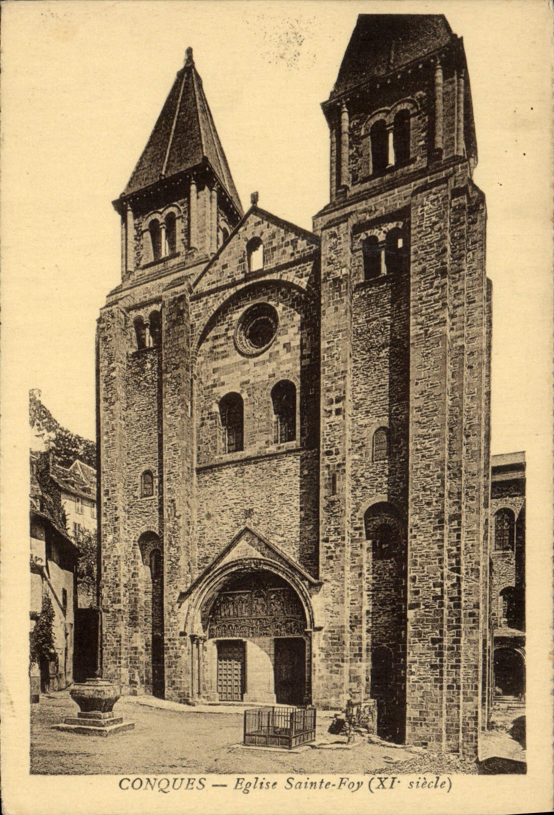 VINTAGE POSTCARD Conches holy Church foy