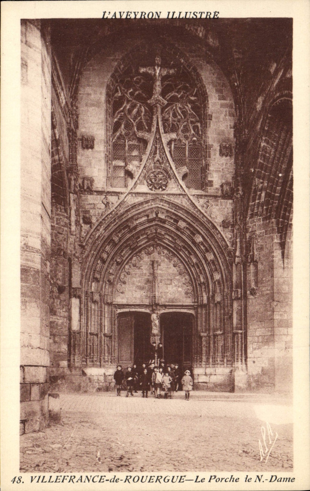 VINTAGE POSTCARD Aveyron Illustrates Villefrance De Rouergue the Porch of Notre Dame Enfants