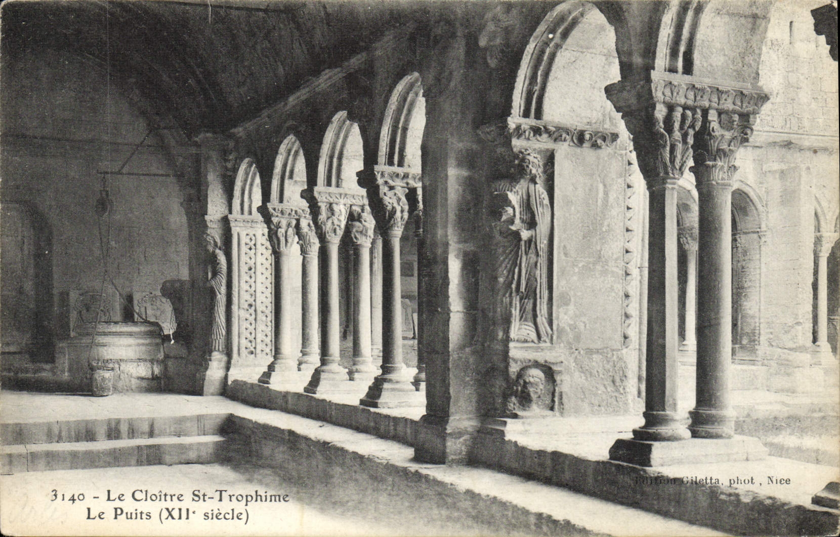 VINTAGE POSTCARD the Cloister St Trophime the well