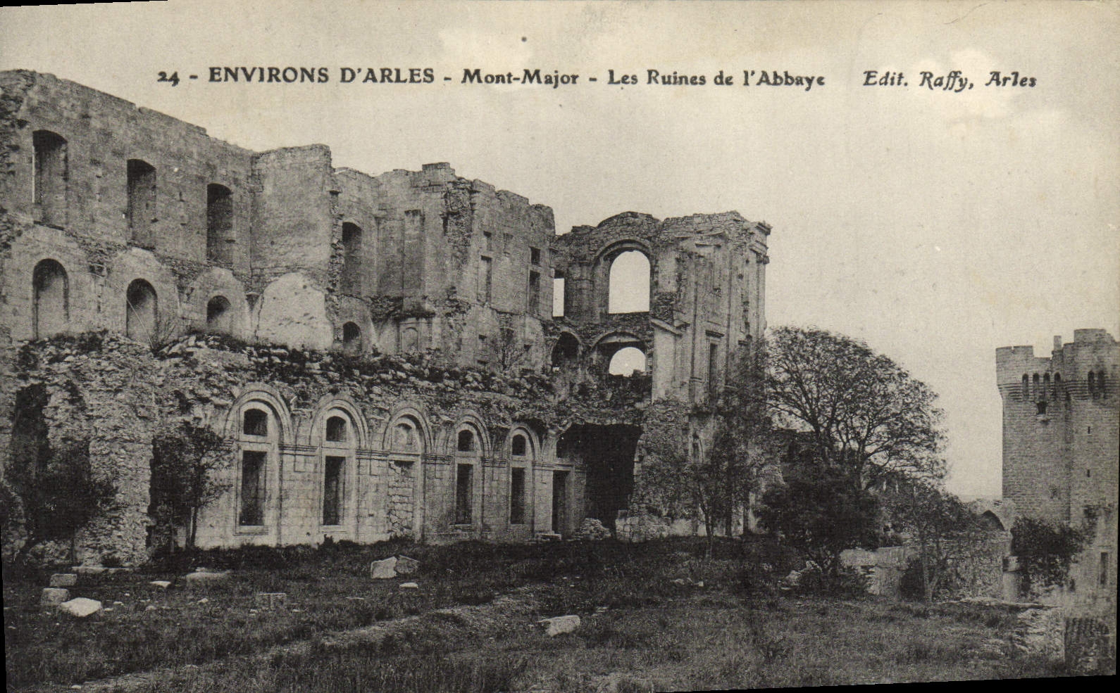 CPA Environs D'Arles Mont Major Les Ruines De l'Abbaye