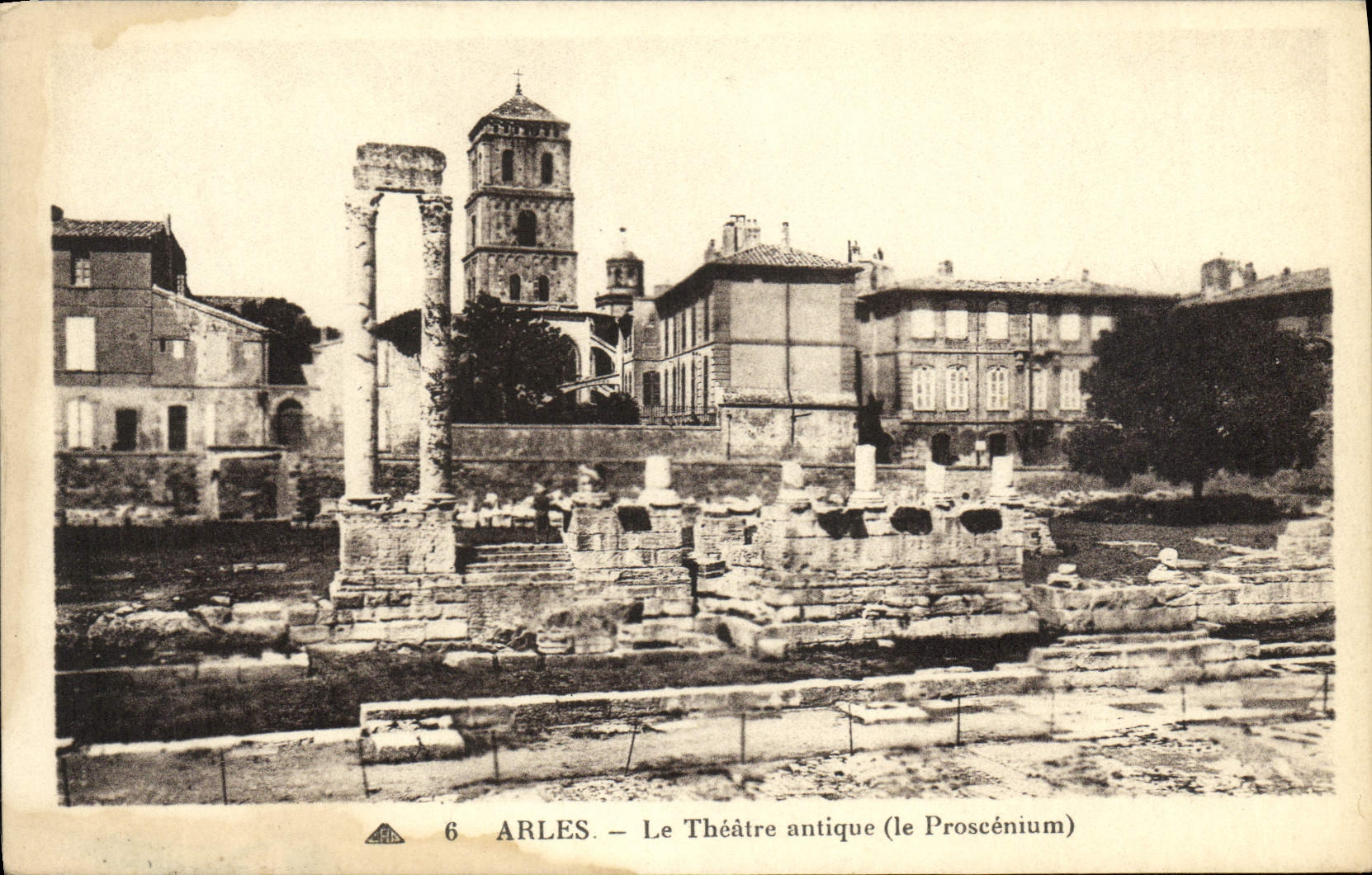 CPA Arles Le Theatre Antique Le Proscenium