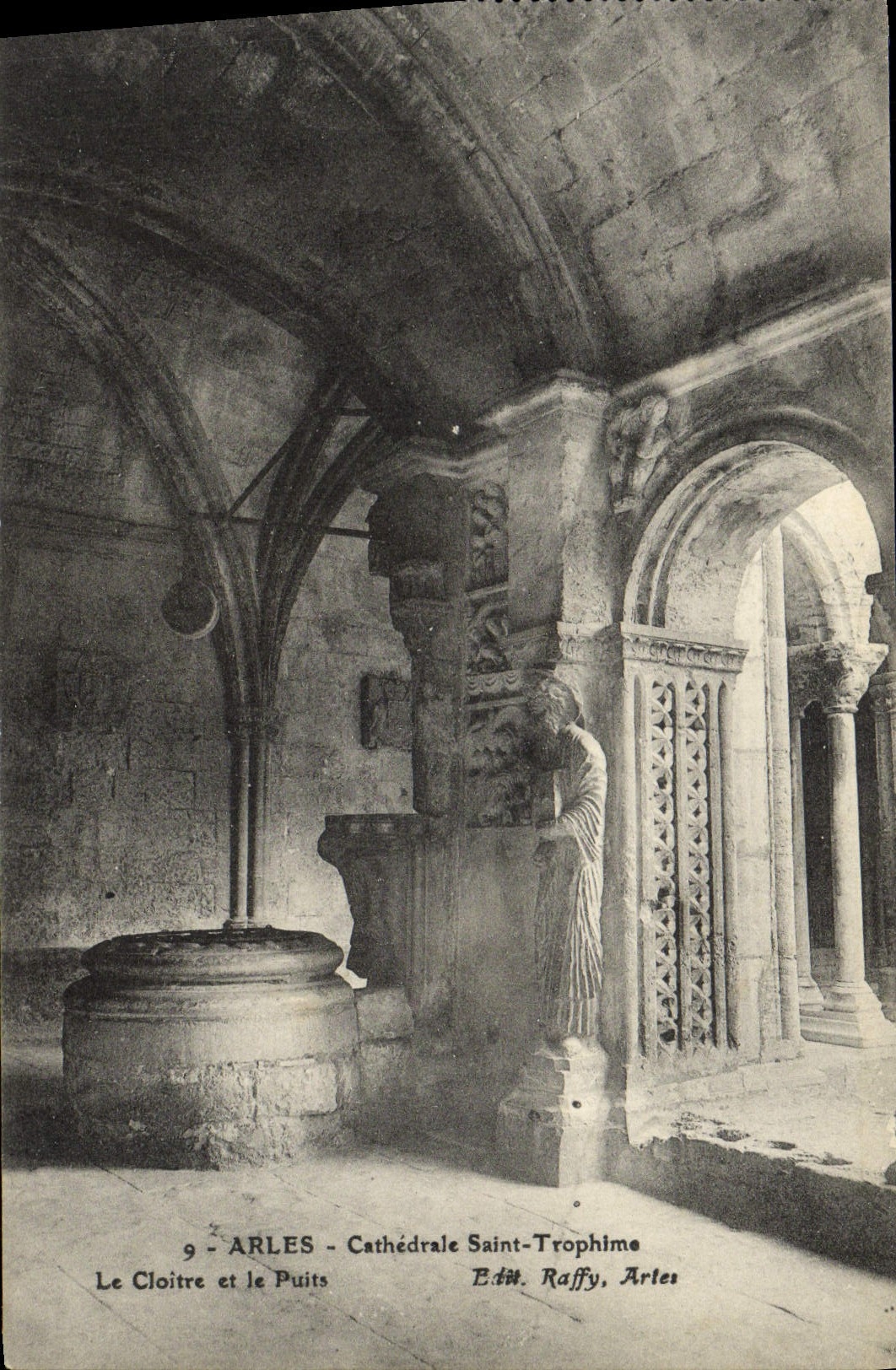 VINTAGE POSTCARD Arles Cathedral Trophime Saint the cloister and the well