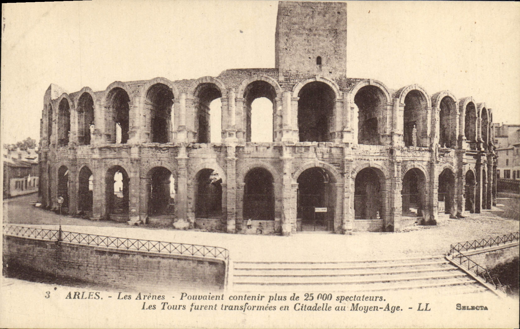 CPA Arles Les Arenes 