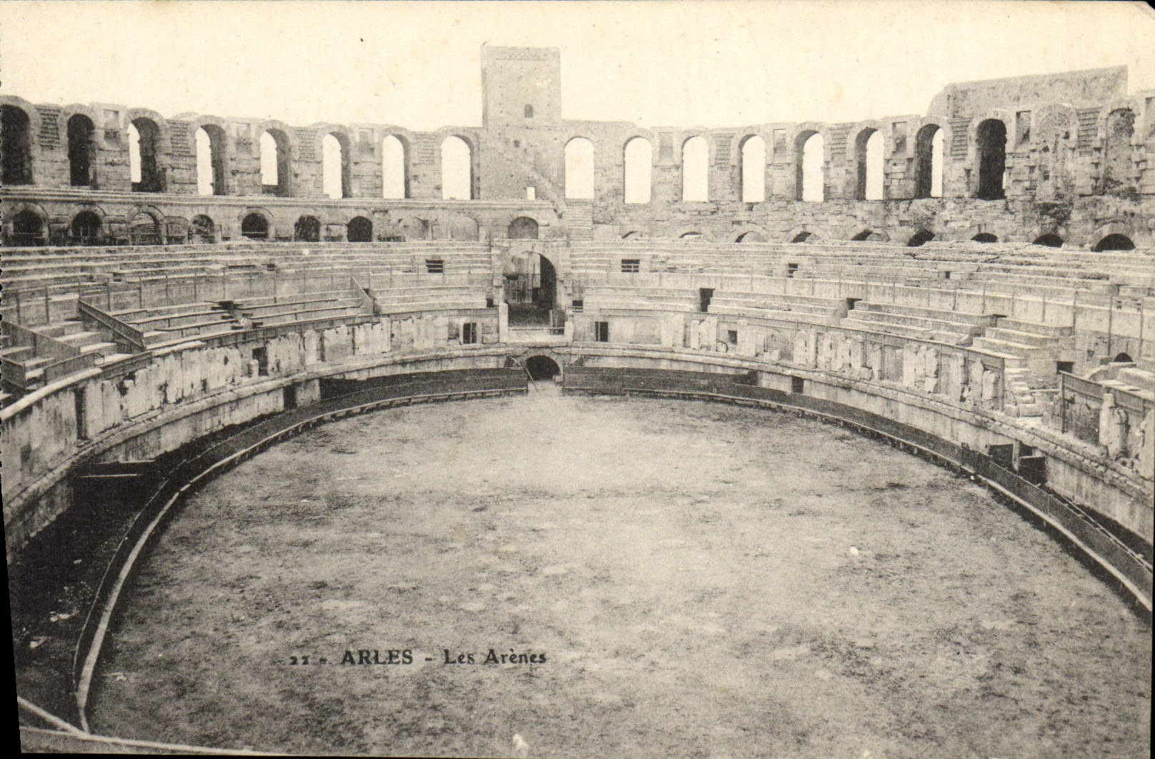 CPA Arles Les Arenes