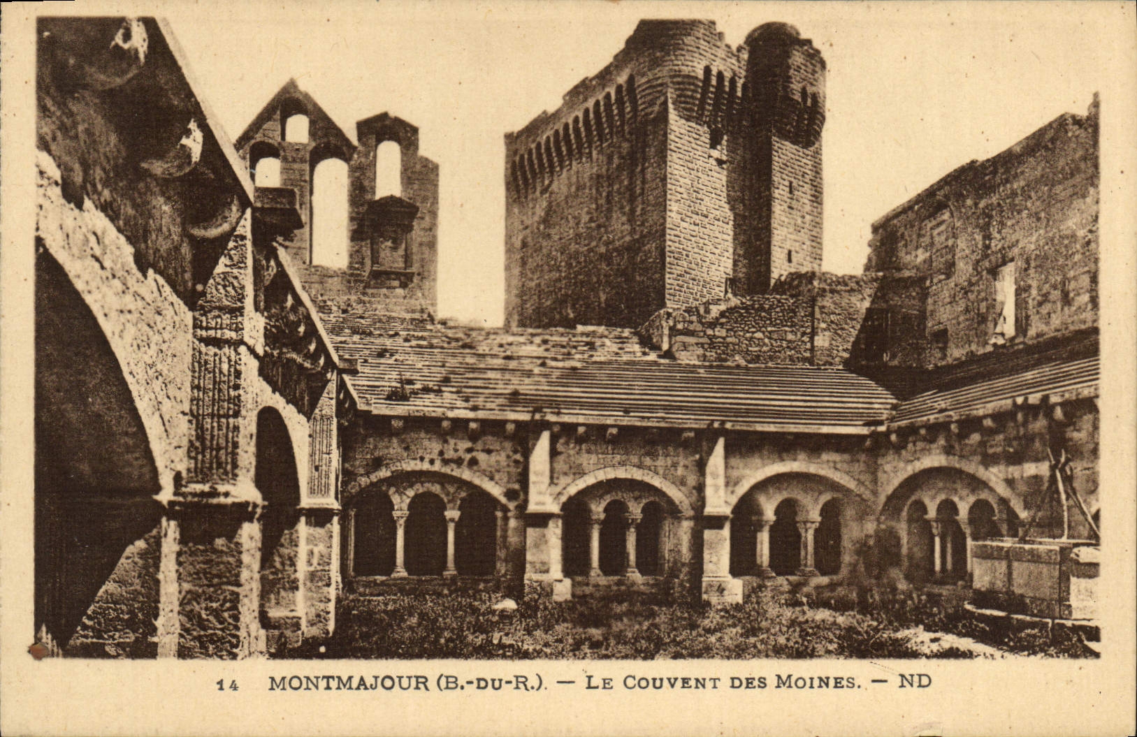 CPA Montmajour Le Couvent des moines