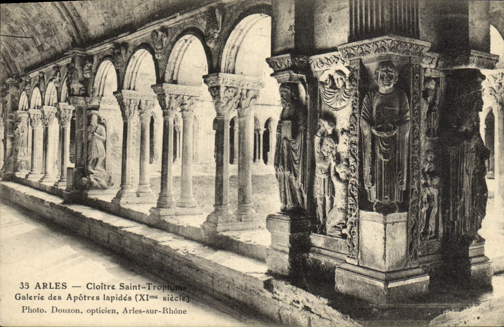 VINTAGE POSTCARD Arles Holy Cloister Trophime Gallery of the Apostles