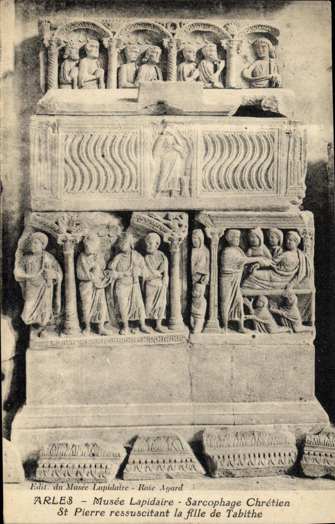 VINTAGE POSTCARD Concise Arles Museum Christian Sarcophagus St Pierre ressuscitant the girl of Tabithe