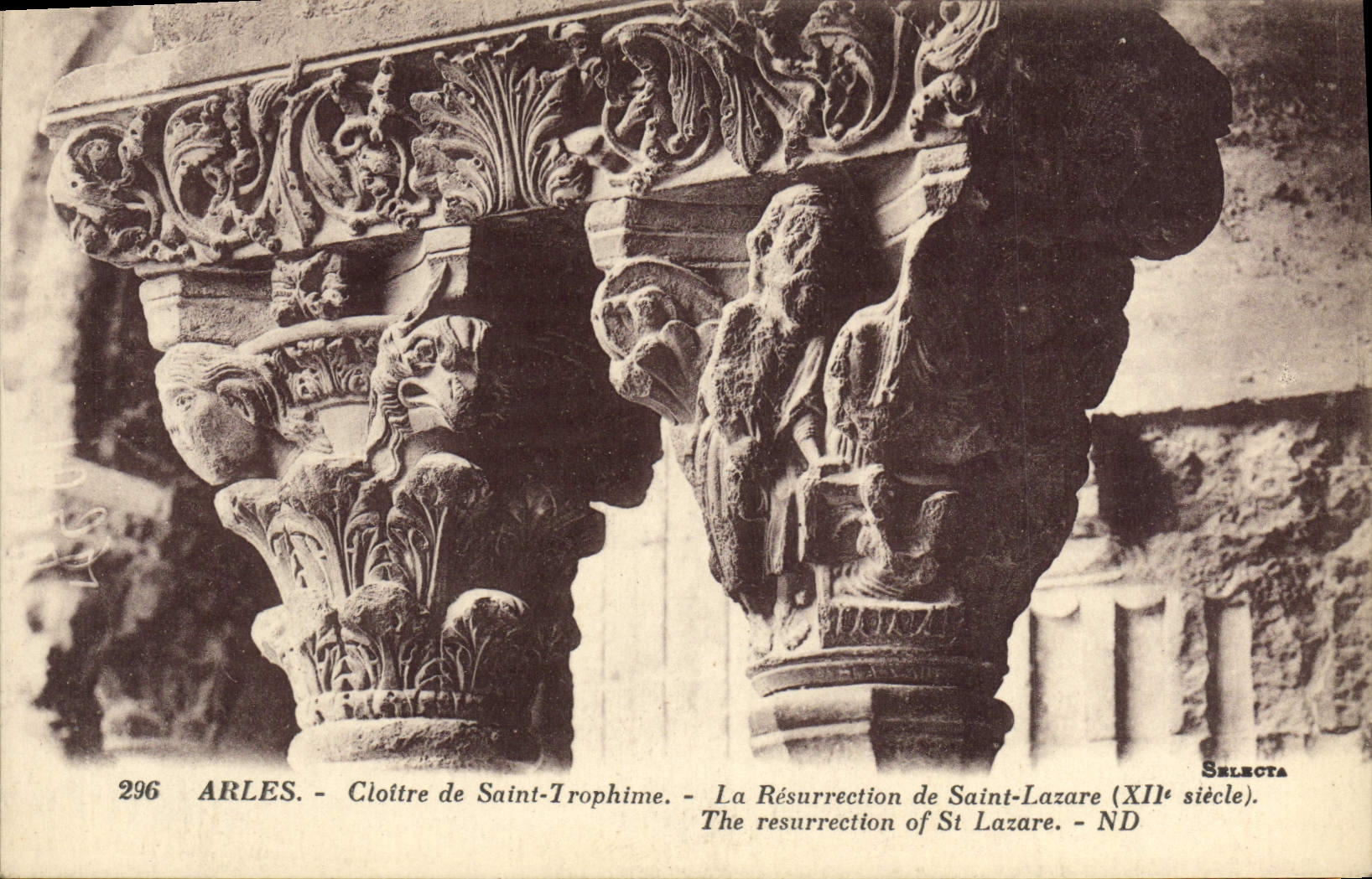 CPA Arles Cloitre de Saint Trophime La Resurrection de Saint Lazare