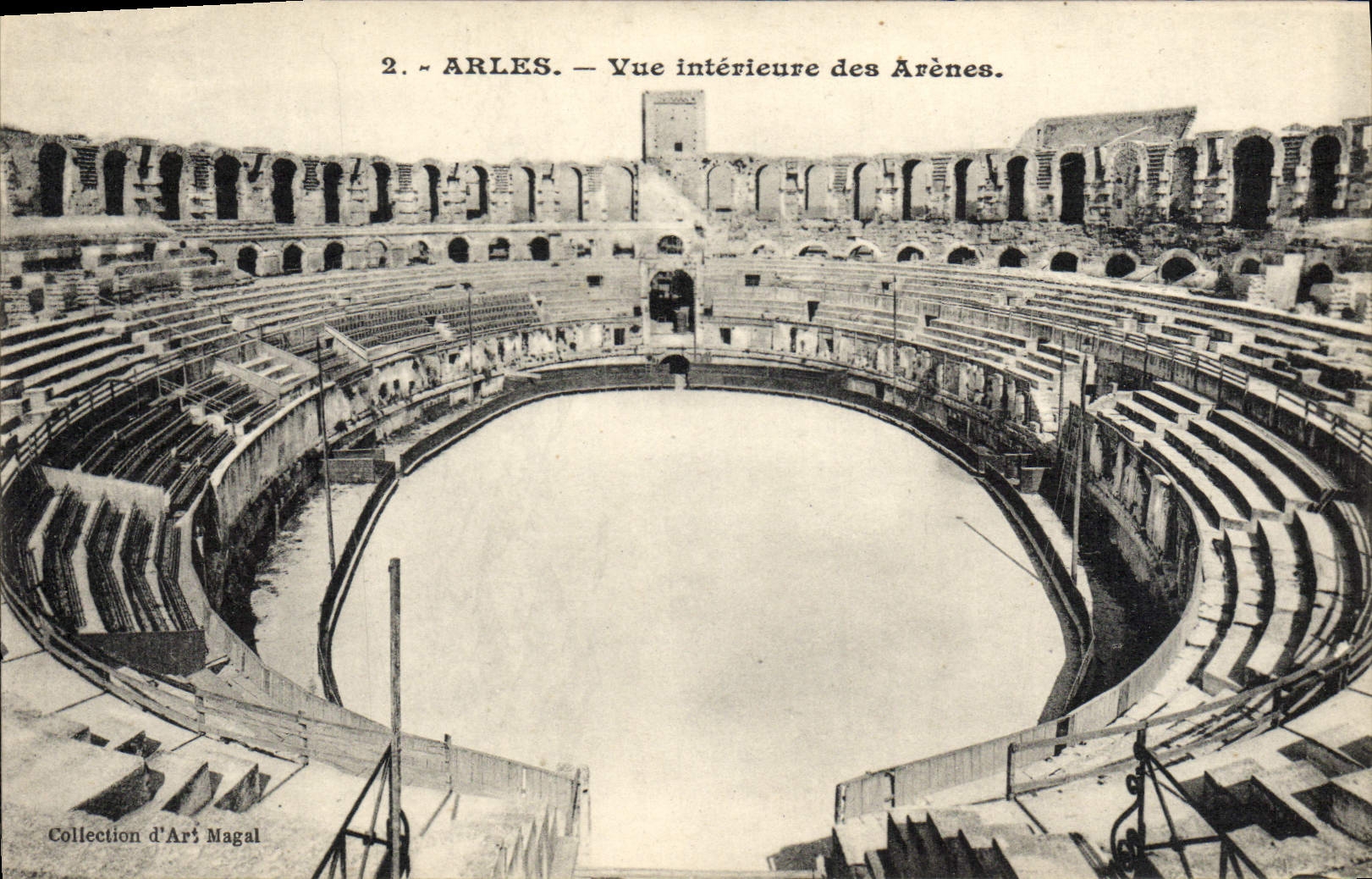 CPA Arles Vue Interieure des Arenes