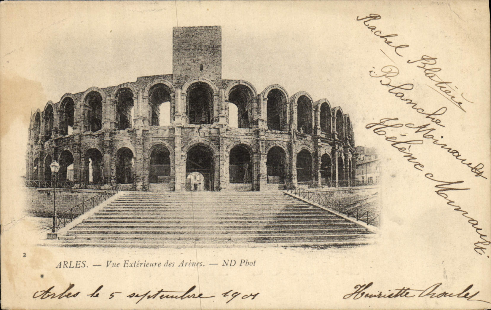 CPA Arles Vue Exterieure des Arenes