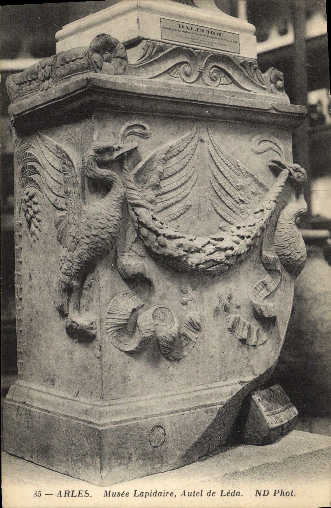 VINTAGE POSTCARD Concise Arles Museum Furnace bridge of Leda