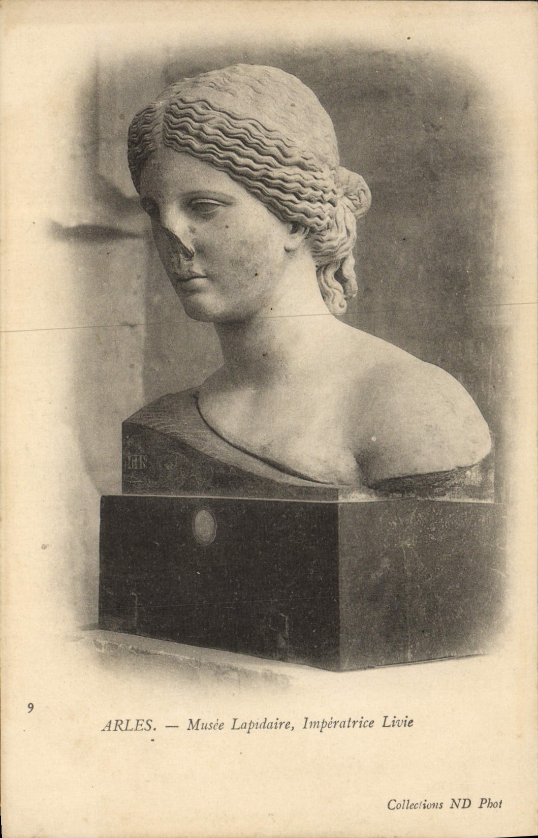 CPA Arles Musee Lapidaire Imperatrice Livie