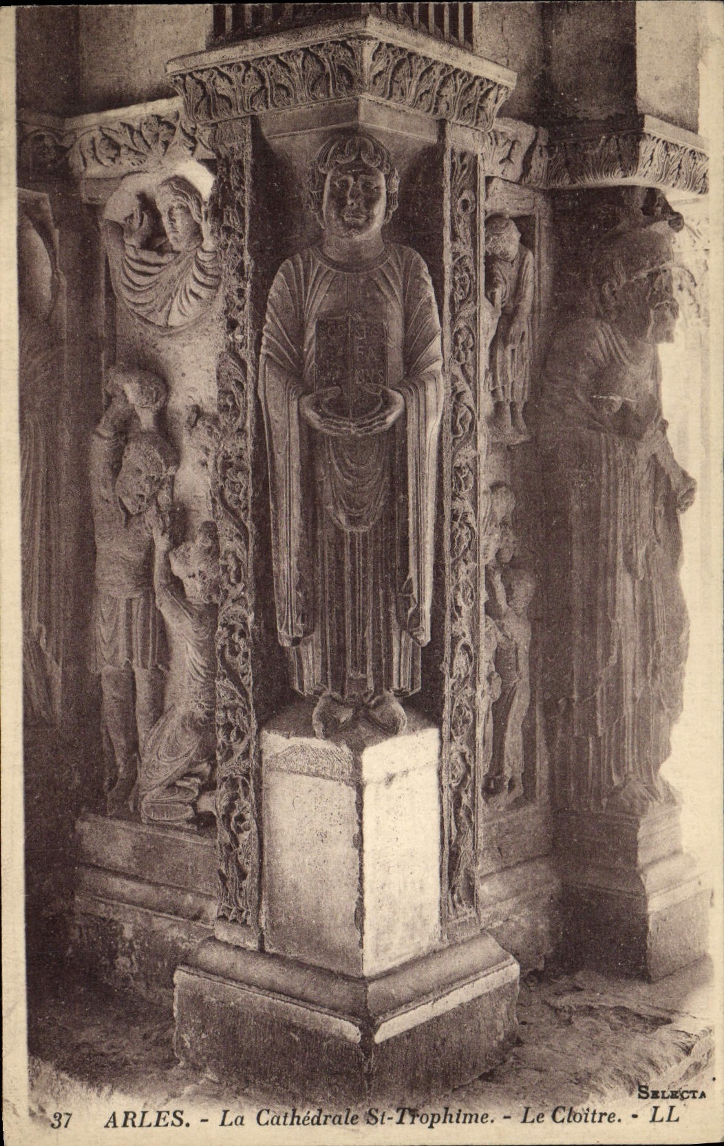 VINTAGE POSTCARD Arles the Cathedral St Trophime the cloister