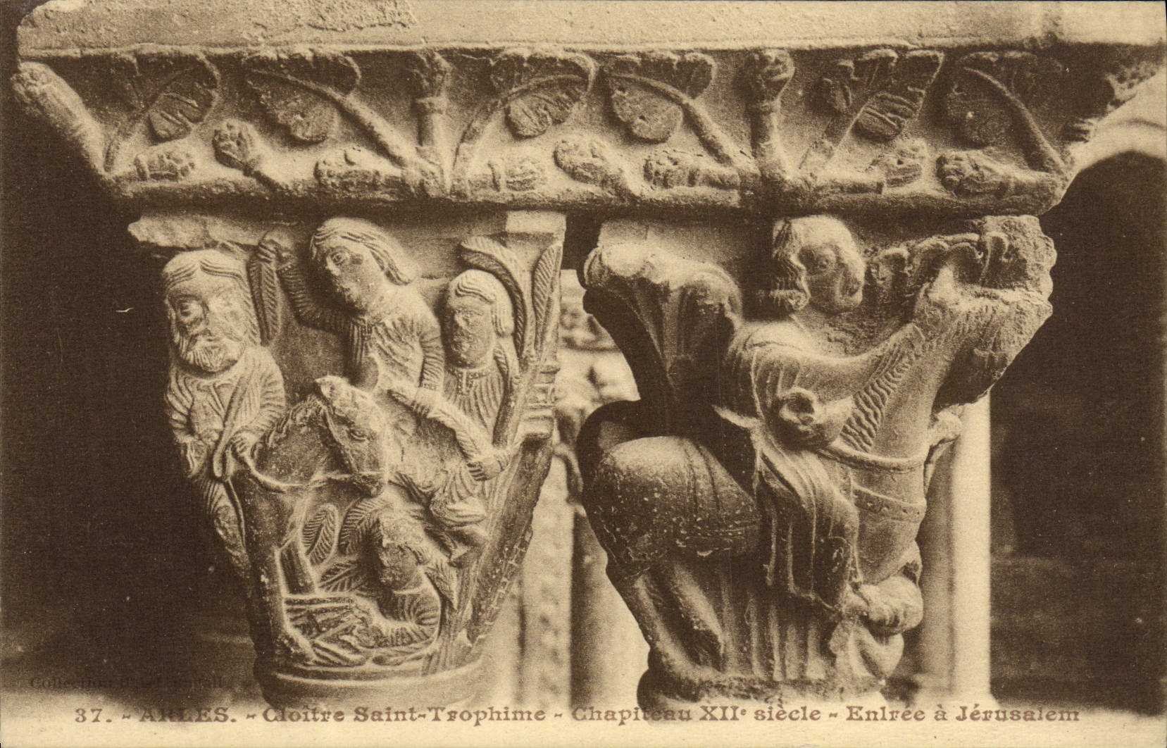 VINTAGE POSTCARD Arles Cloitre Holy Trophime Chapitau entered has Jerusalem