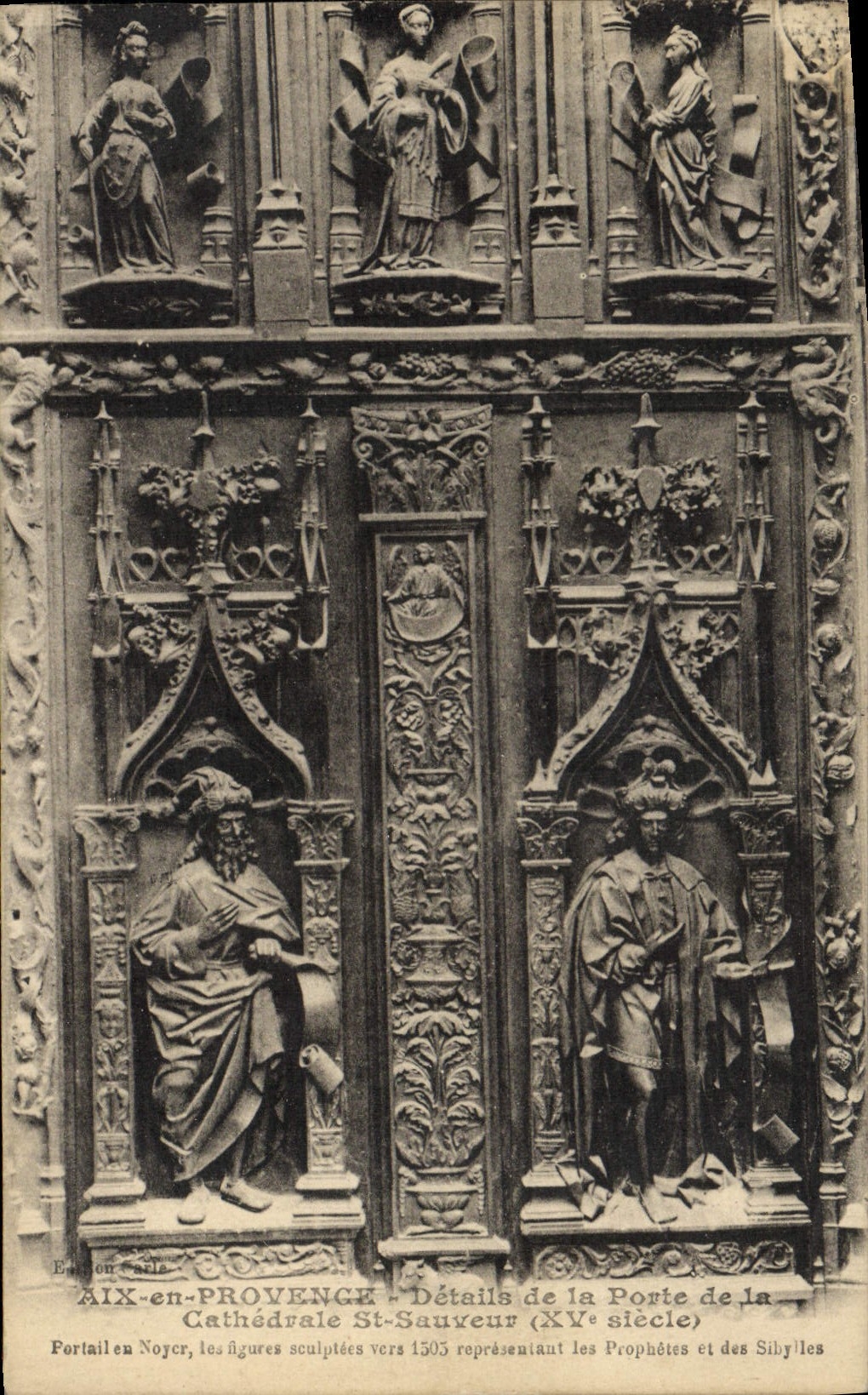 CPA Aix en Provence Details de la porte de la Cathedrale Saint Sauveur