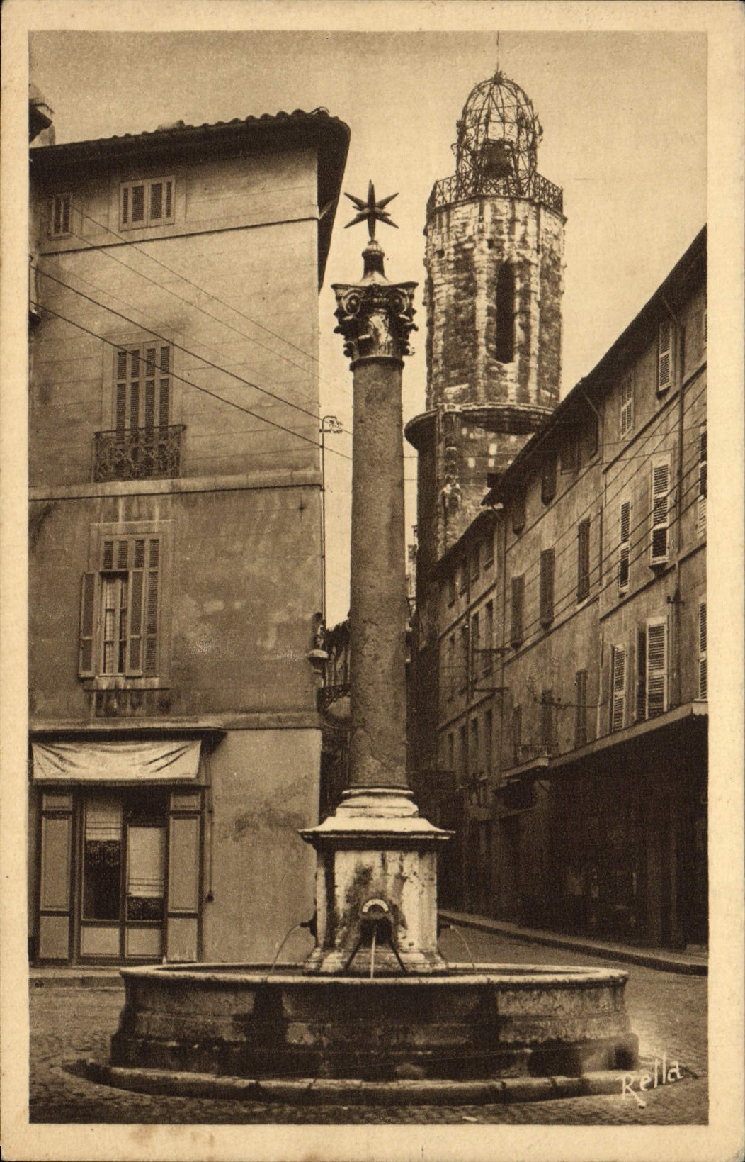 CPA Aix en Provence Fontaine des Augustins