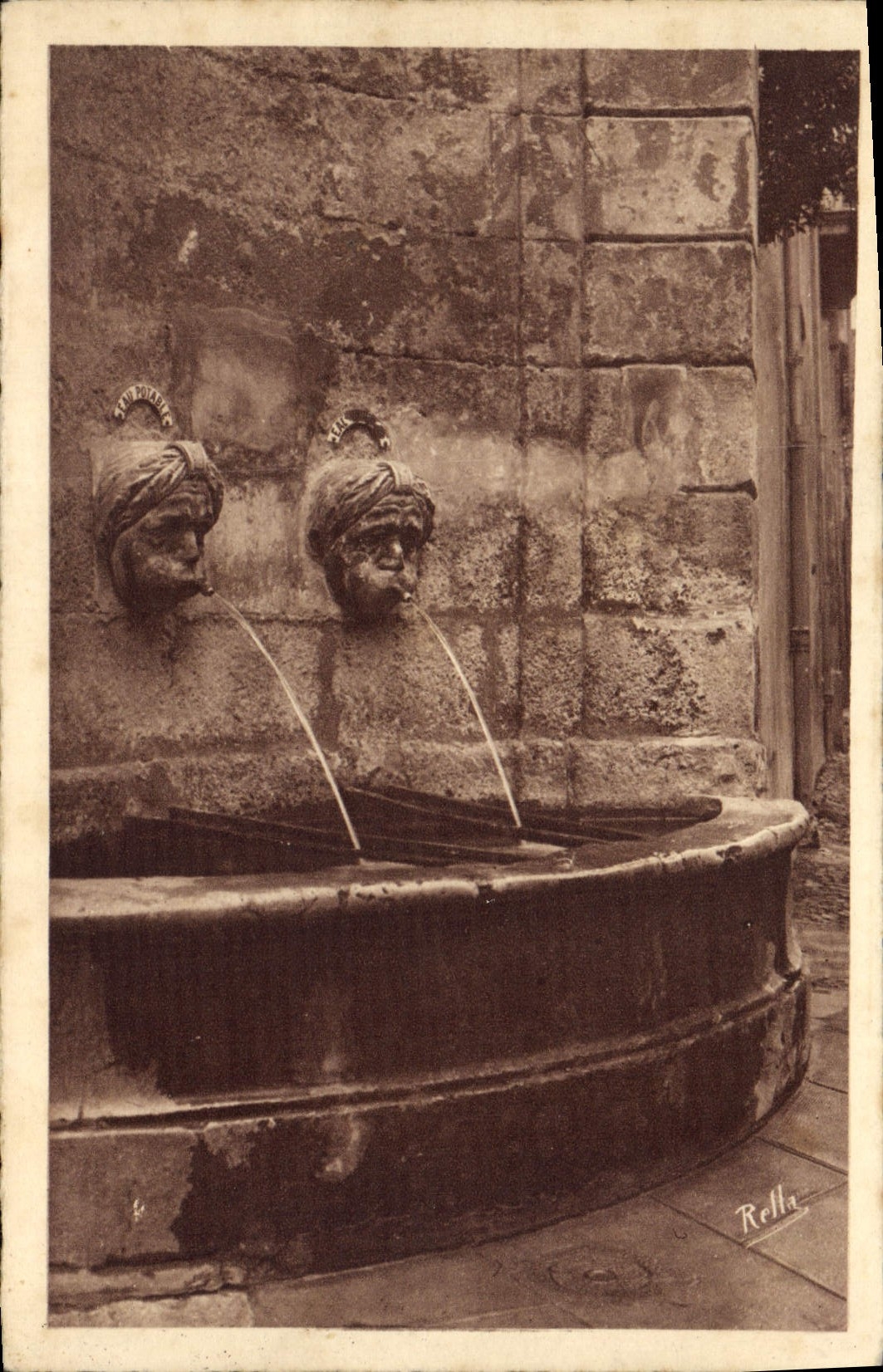 CPA Aix en Provence La fontaine d'argent