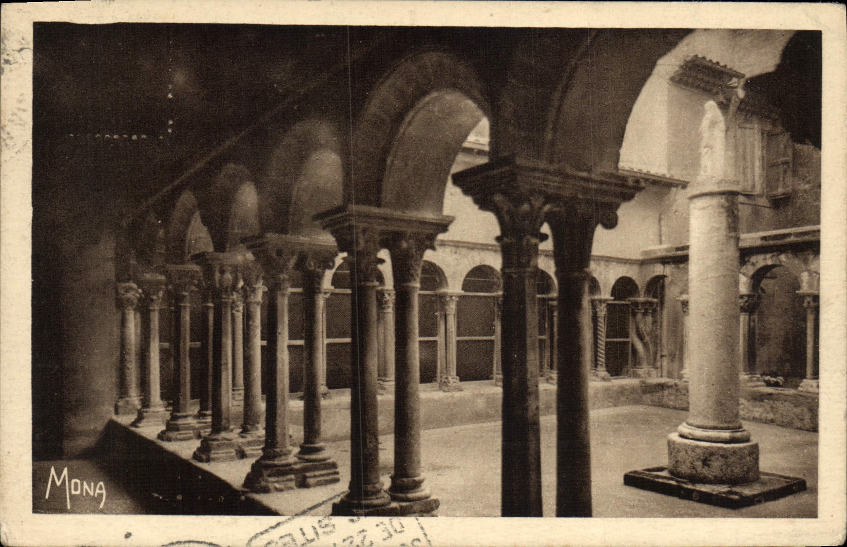 CPA Aix en Provence Cloitre de la cathedrale Saint Sauveur 