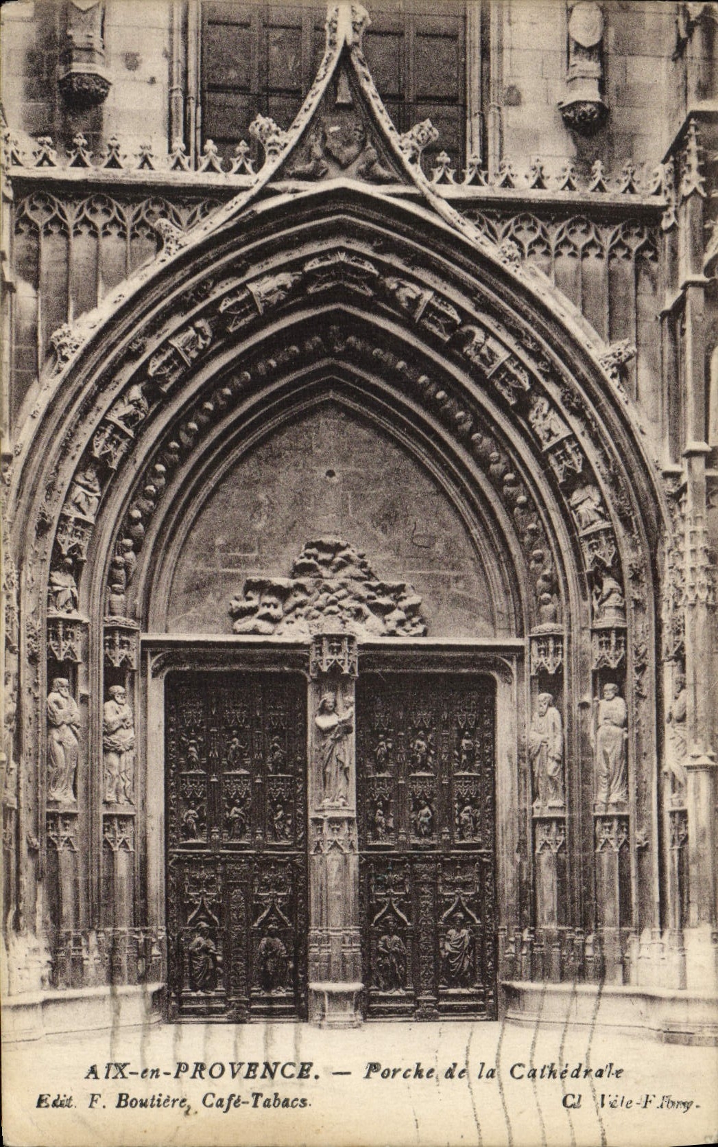 CPA Aix en Provence Porche de la Carhedrale