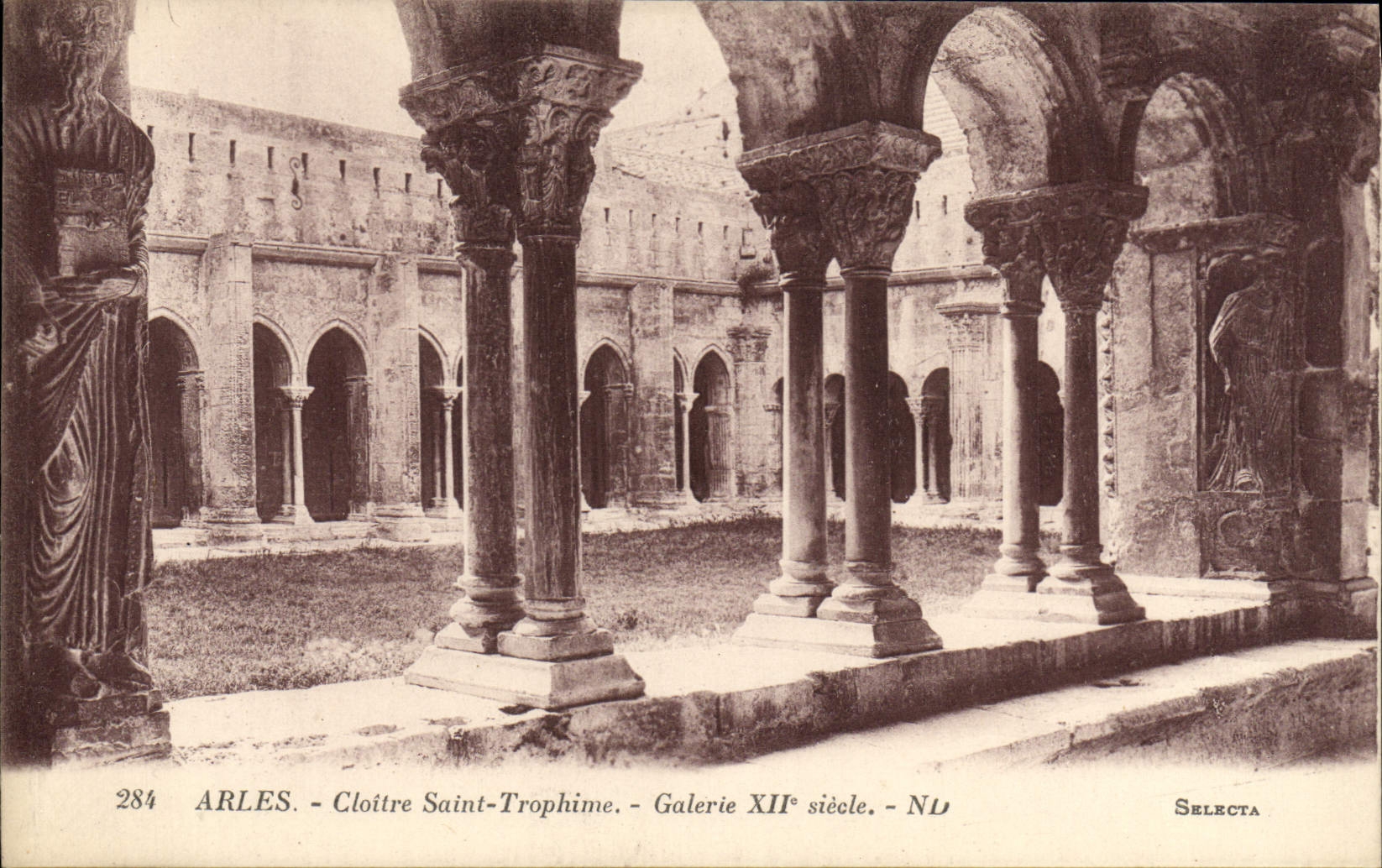 VINTAGE POSTCARD Arles Holy Cloister Trophime Gallery 12th