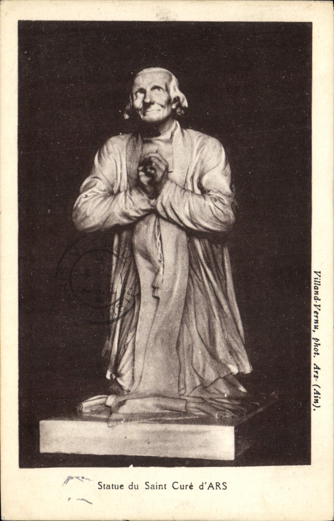 VINTAGE POSTCARD Statue of the cure of Ars