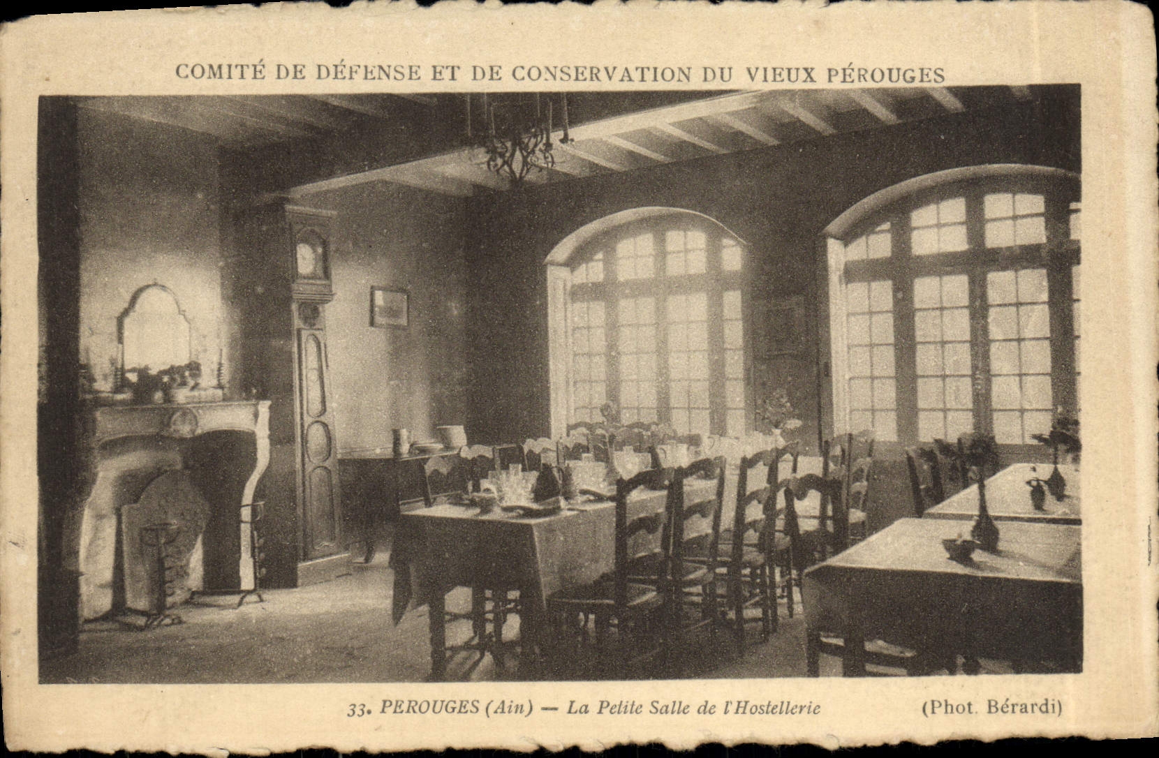 CPA Perouges La Petite Salle de L'Hostellerie