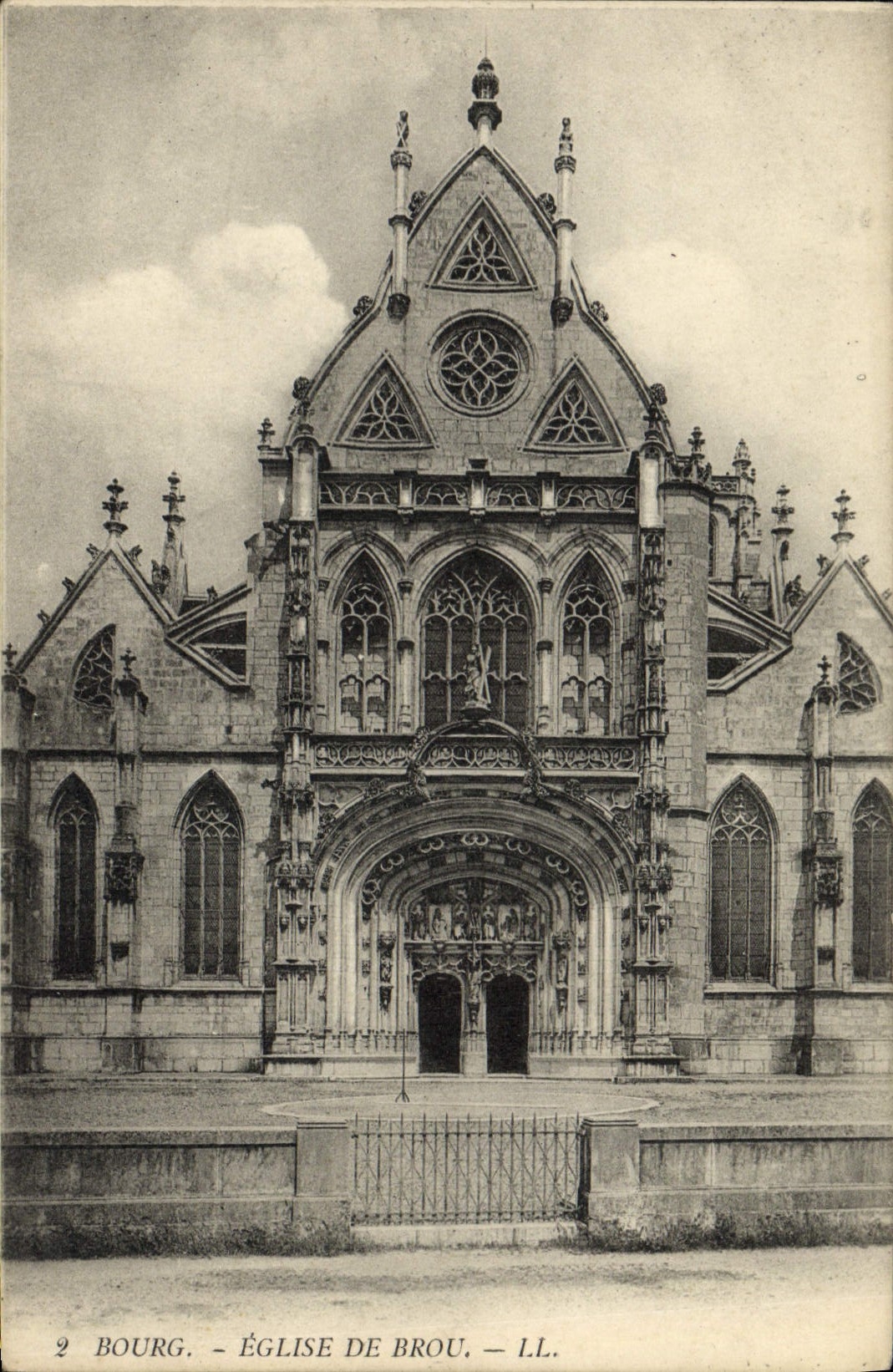 CPA Bourg Eglise De Brou