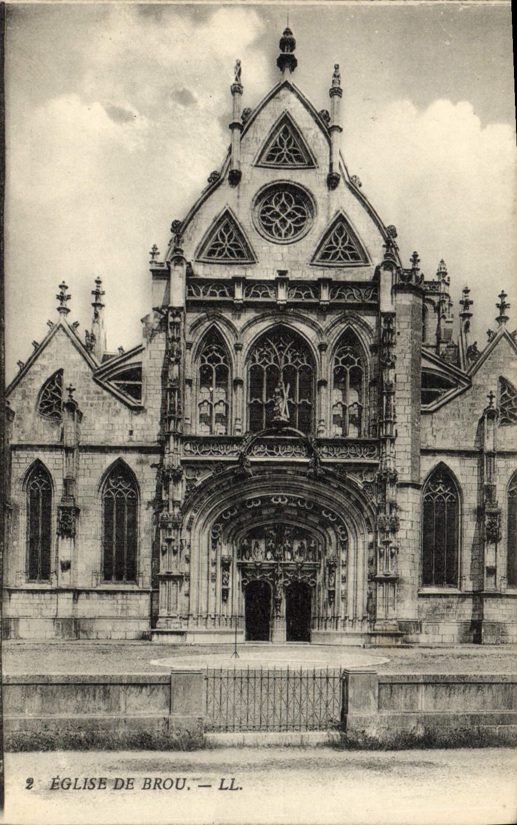 CPA Bourg Eglise De Brou