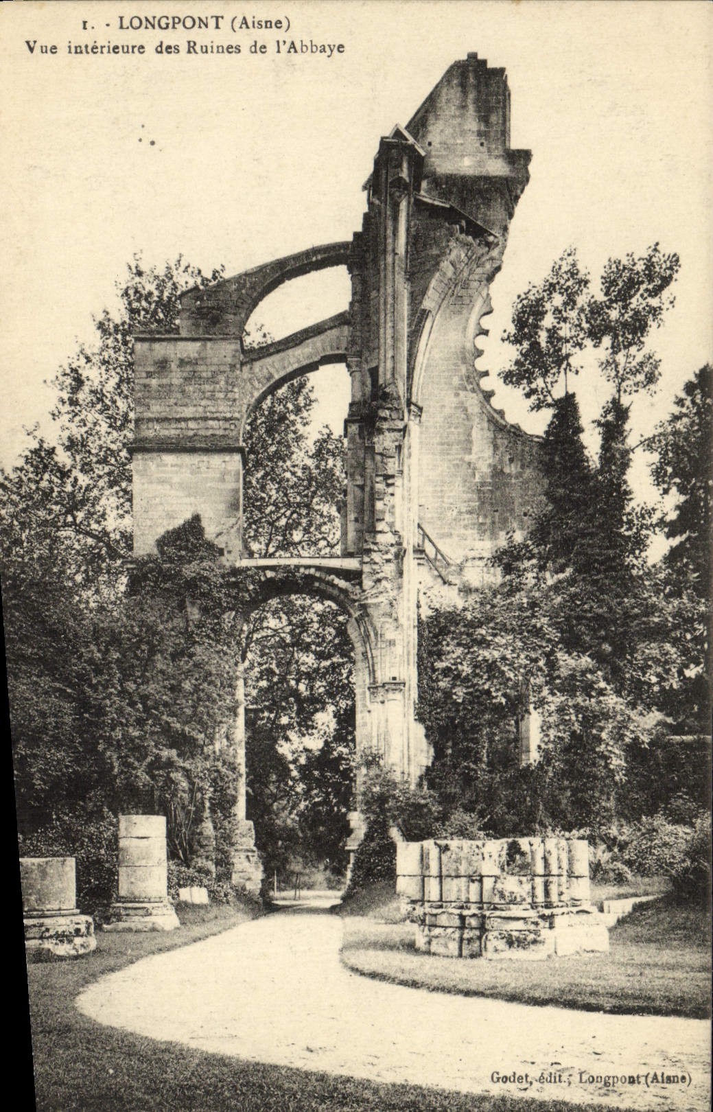 CPA Longpont Vue interieure des Ruines de l'Abbaye