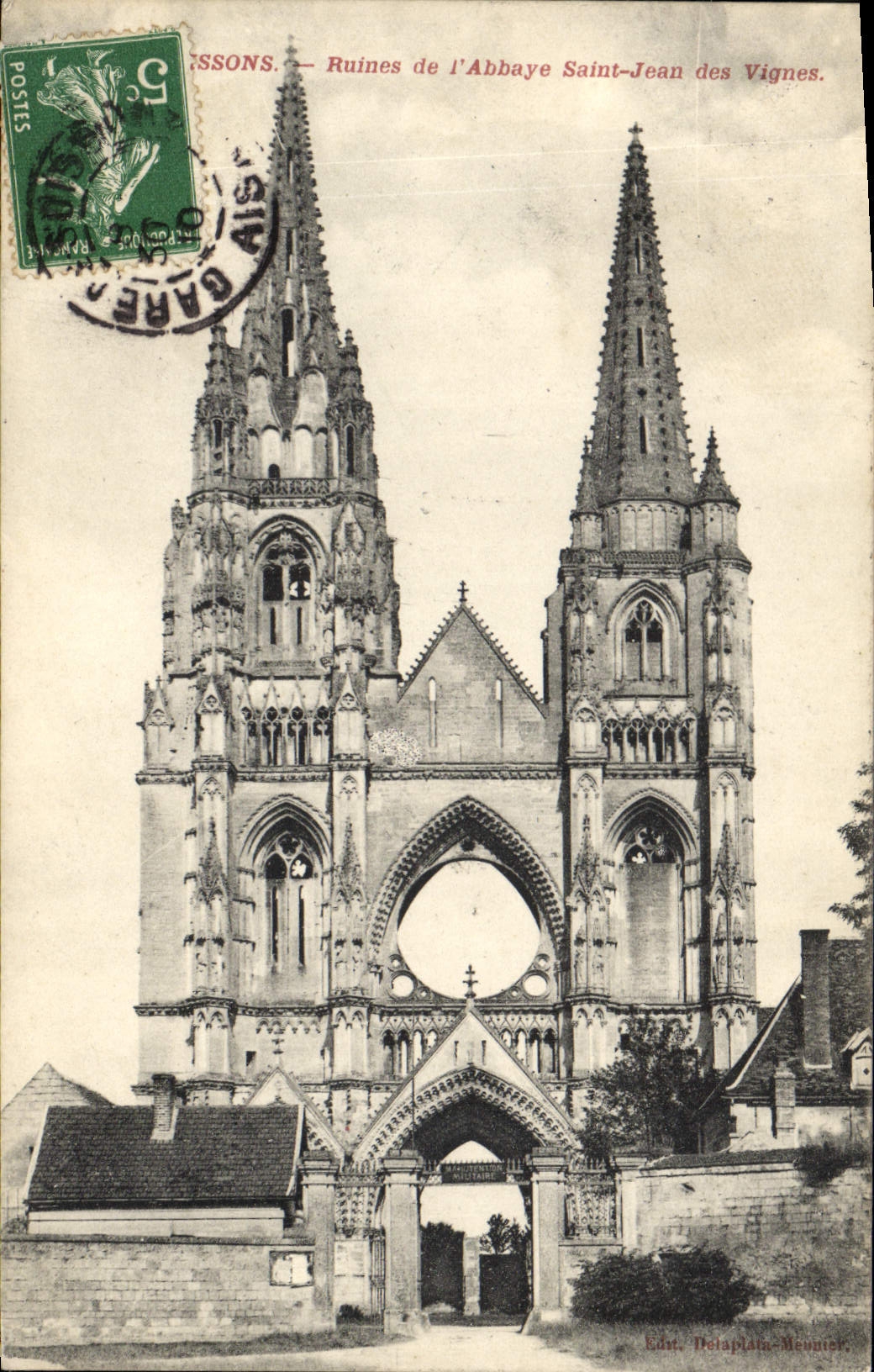 VINTAGE POSTCARD Soissons Ruins of the Abbey Jean Saint of the Vines
