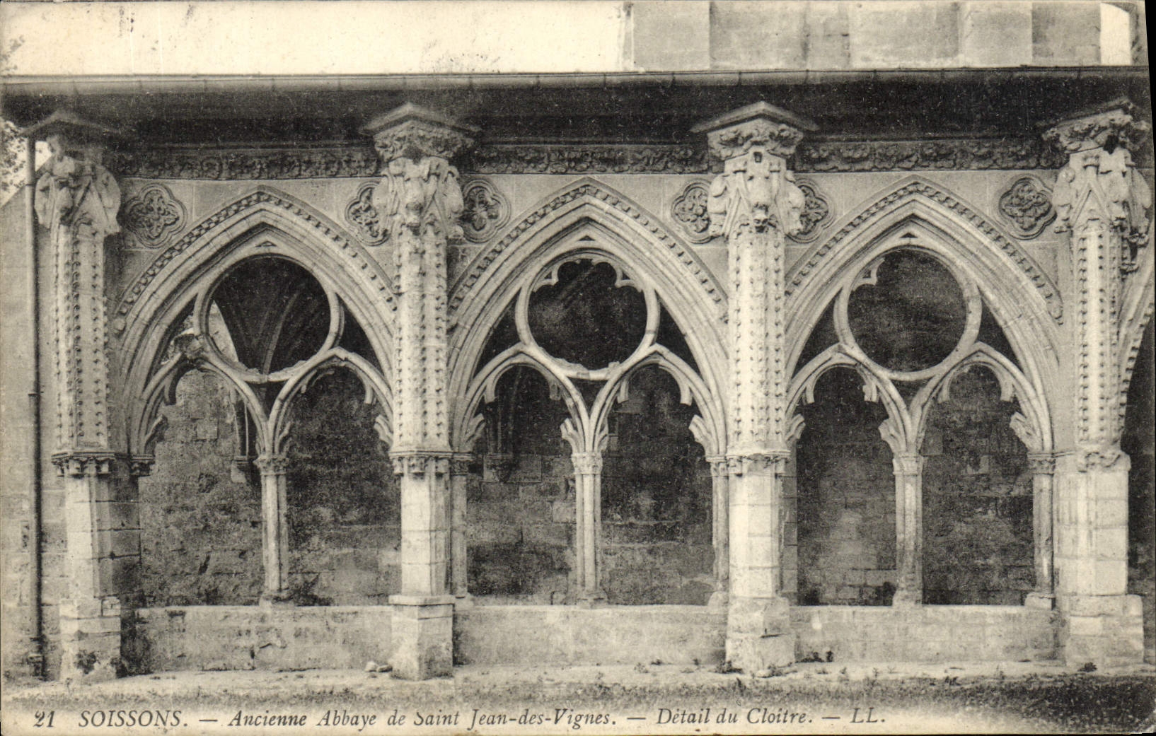 VINTAGE POSTCARD Soissons Old Abbey of Jean Saint of the Vines Detail of the Cloister