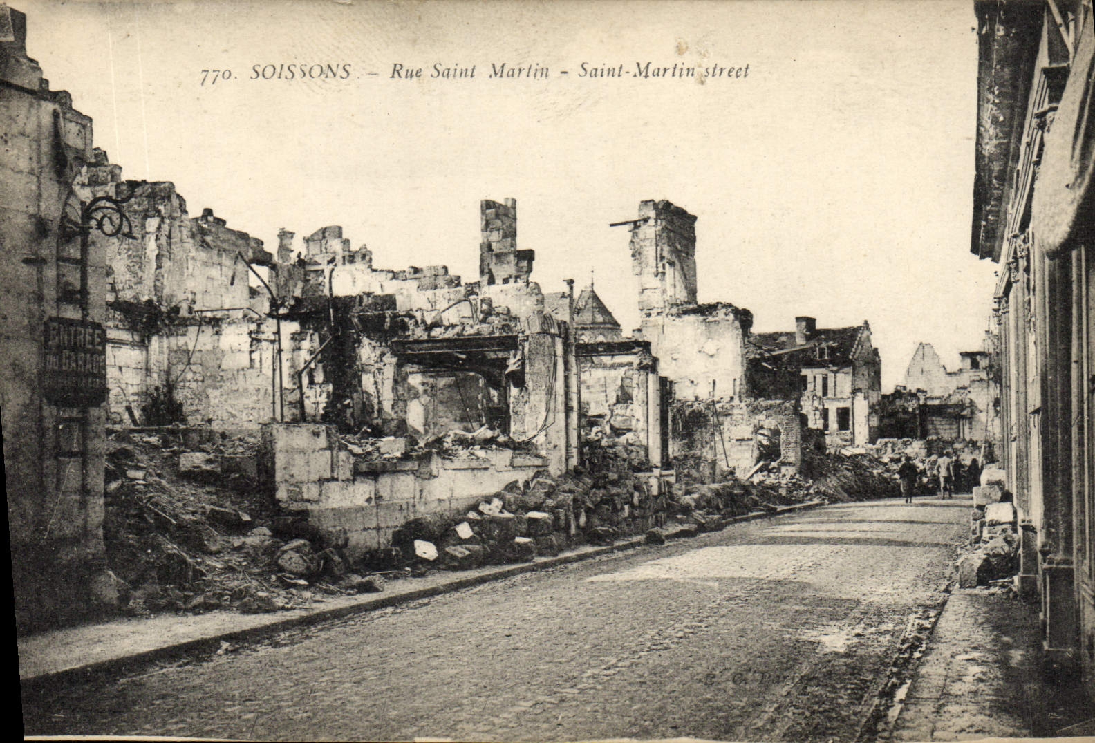 VINTAGE POSTCARD Soissons Street Saint Martin Militaria