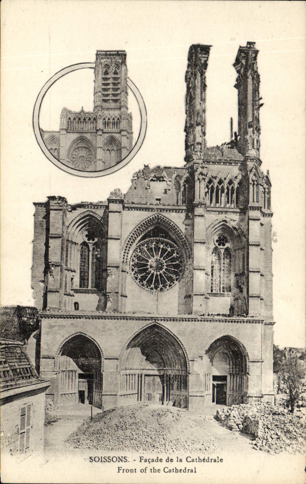 CPA Soissons Facade de la Cathedrale Militaria