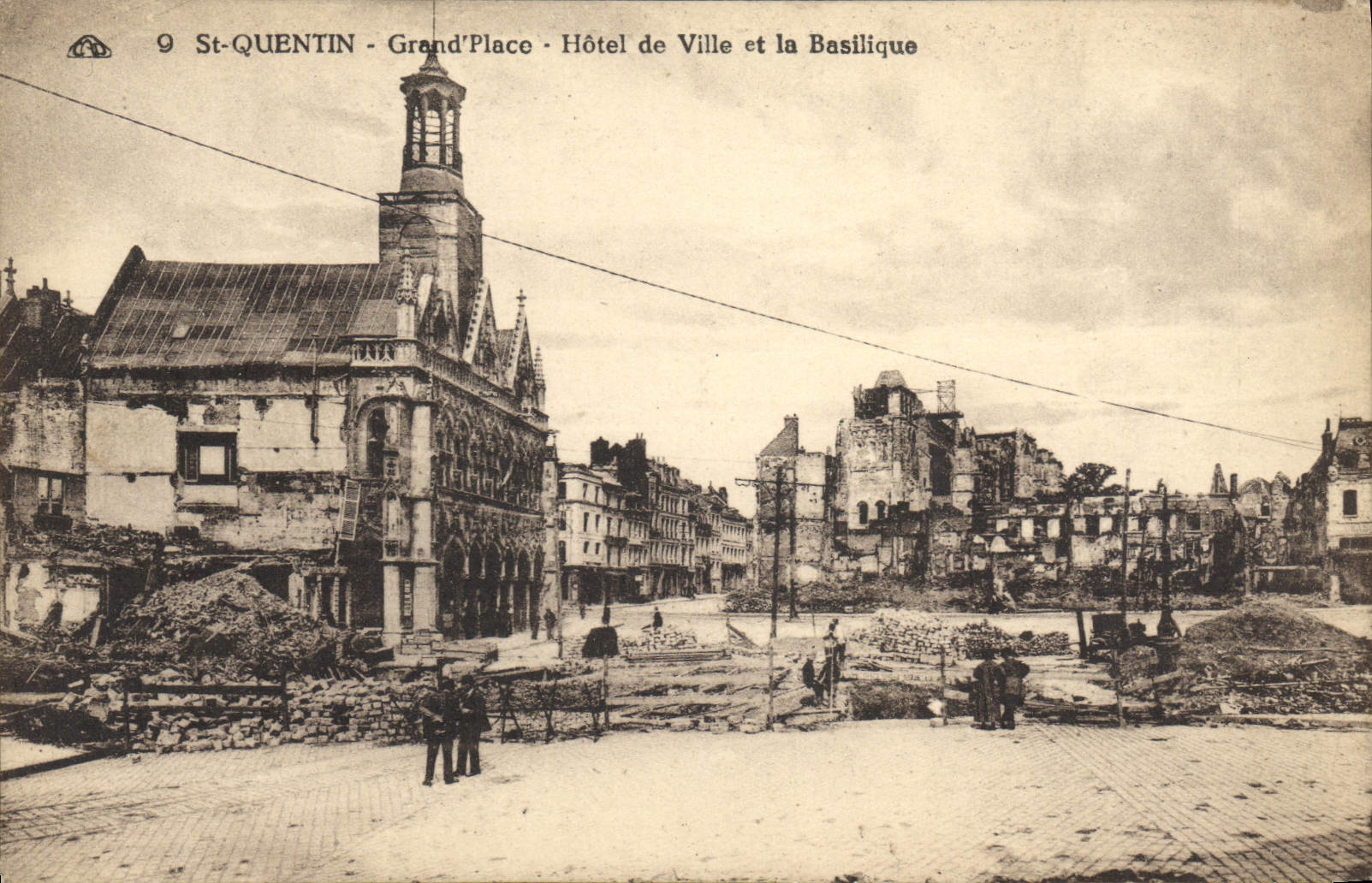 VINTAGE POSTCARD St Quentin Grand Places Town hall and the Militaria Basilica