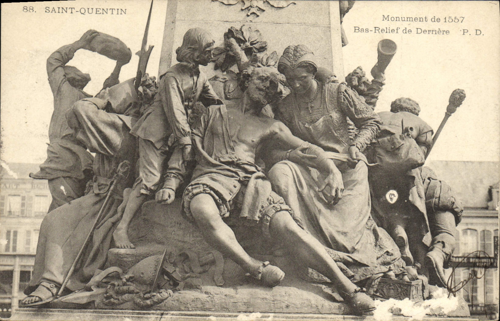 Monumento del Saint Quentin de la POSTAL de la VENDIMIA de la relevación baja de detrás