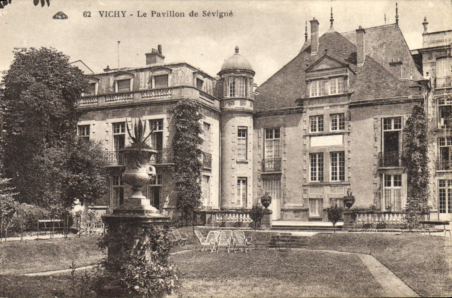 CPA Vichy Le Pavillon des Sevigne 