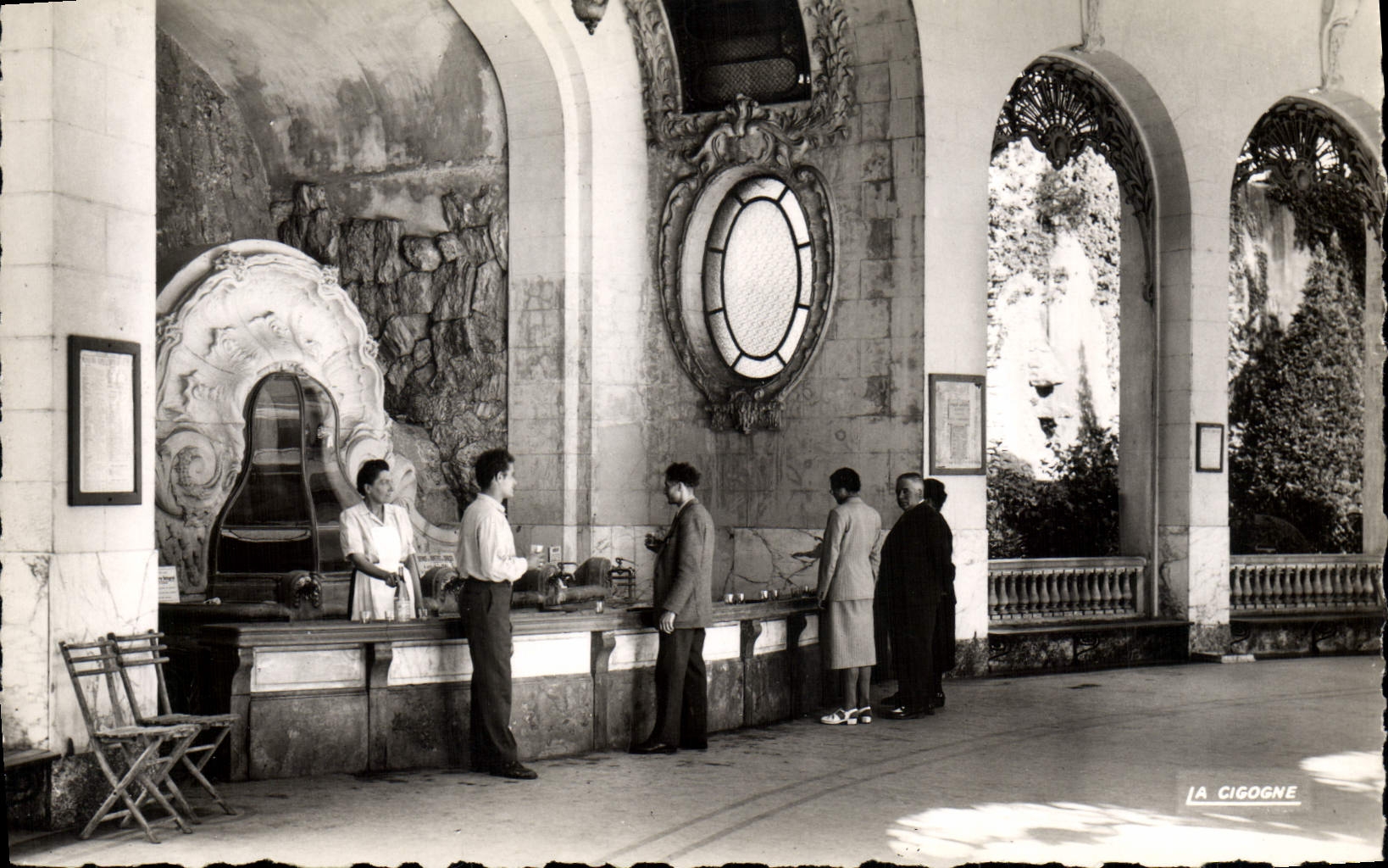 MODERN CARD Vichy Source of Celestins